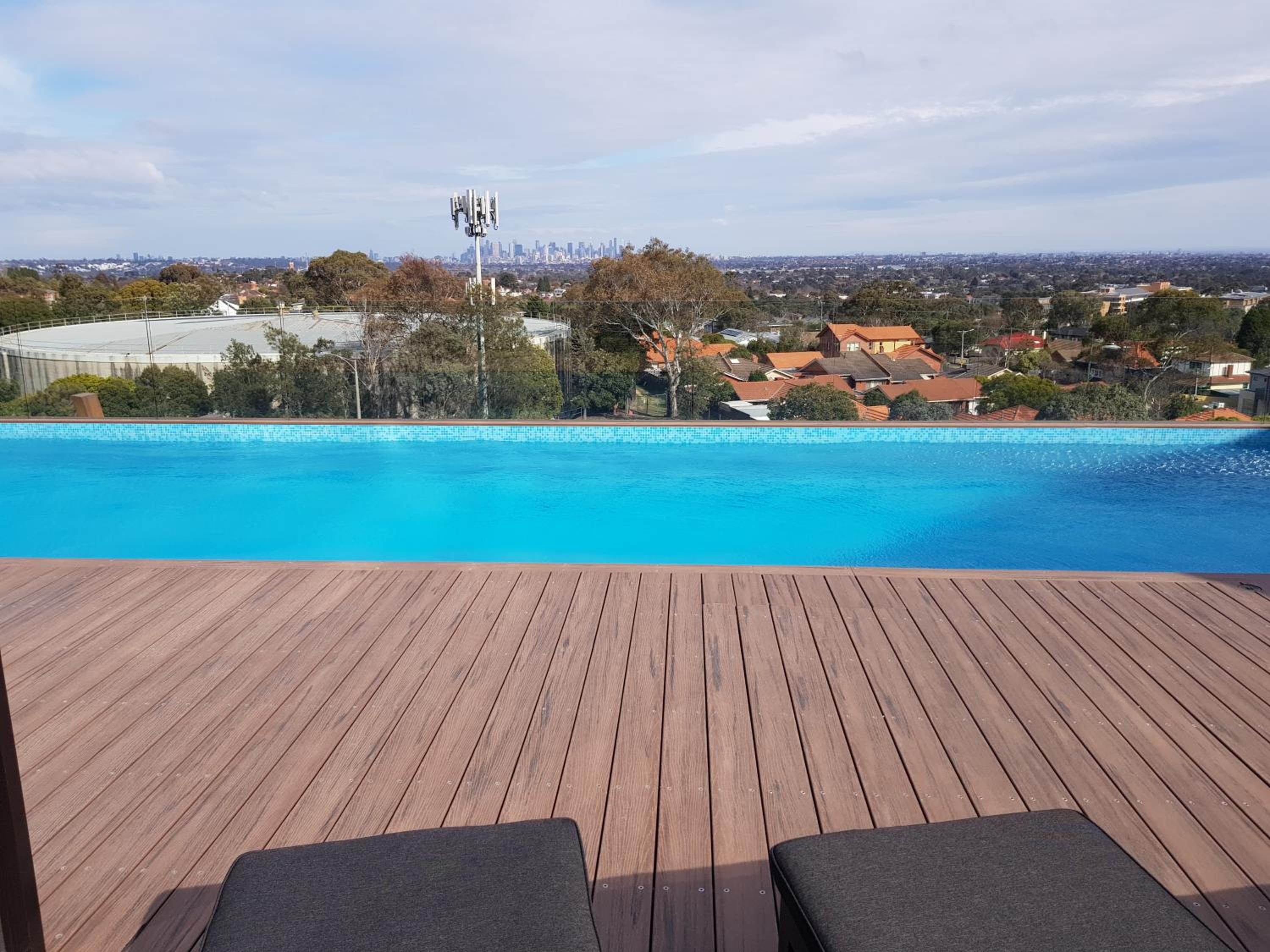 Ivanhoe Apartments