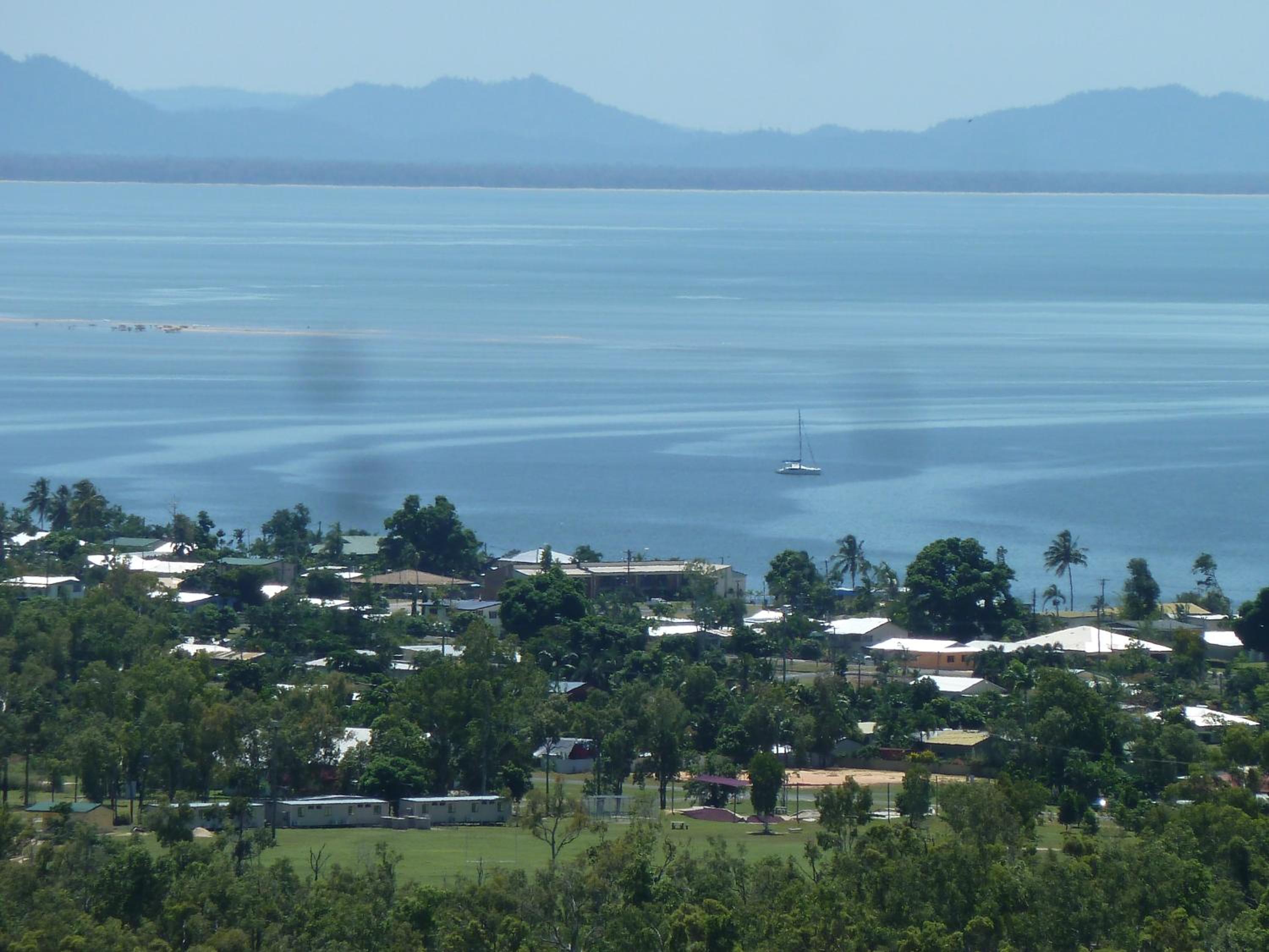 Cardwell Beachfront Motel
