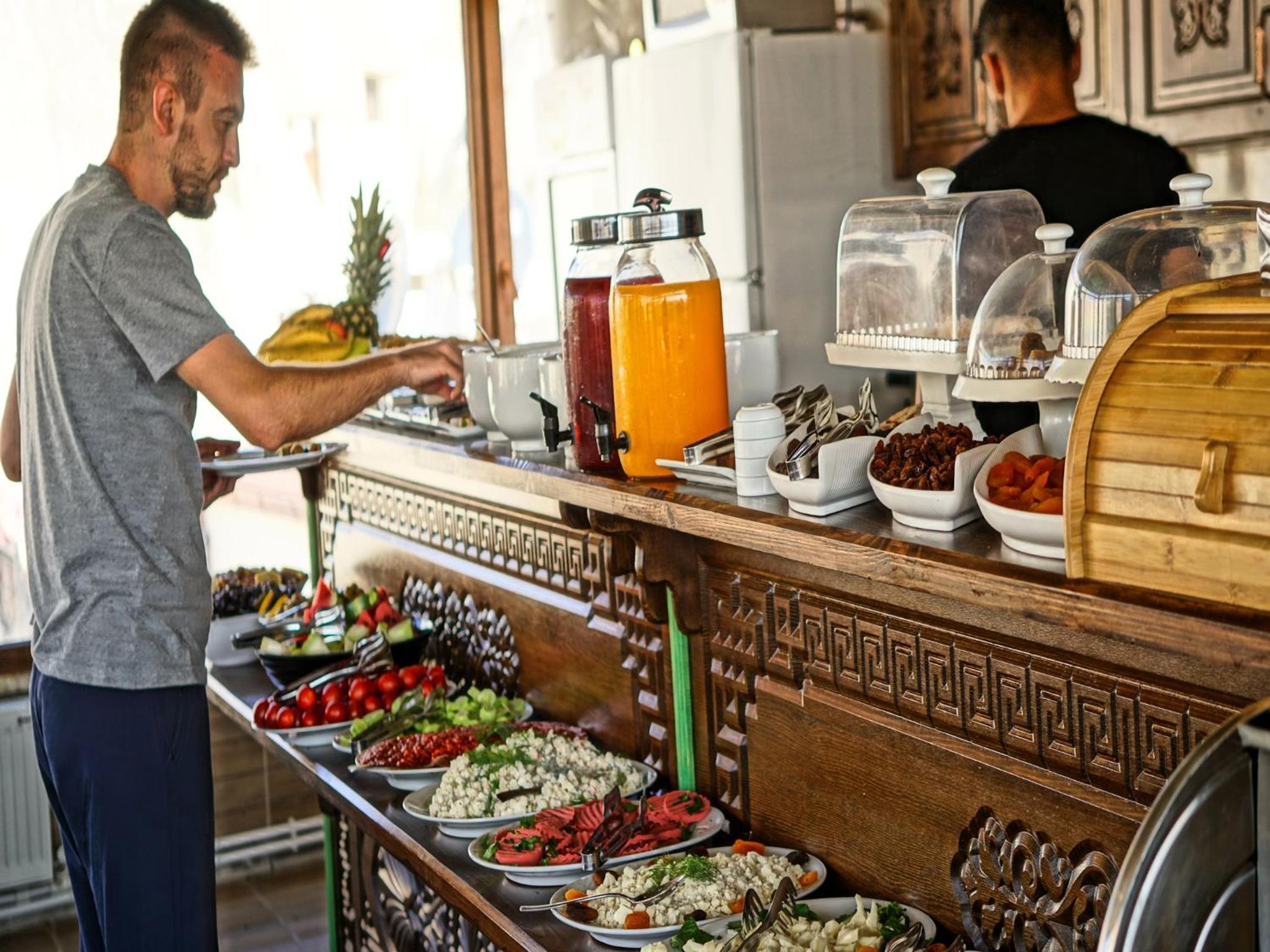 Milat Cave Hotel - Image 44