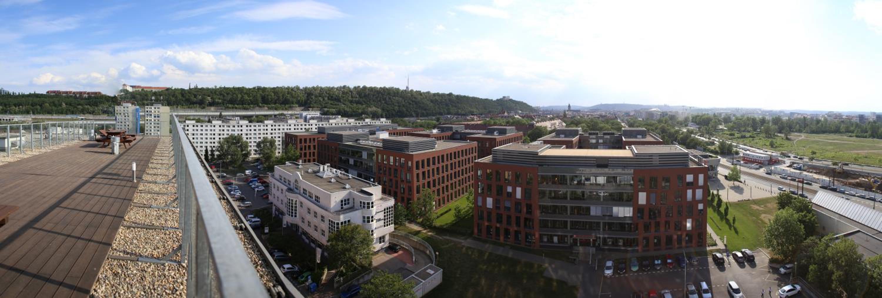 Golden Family Apartments