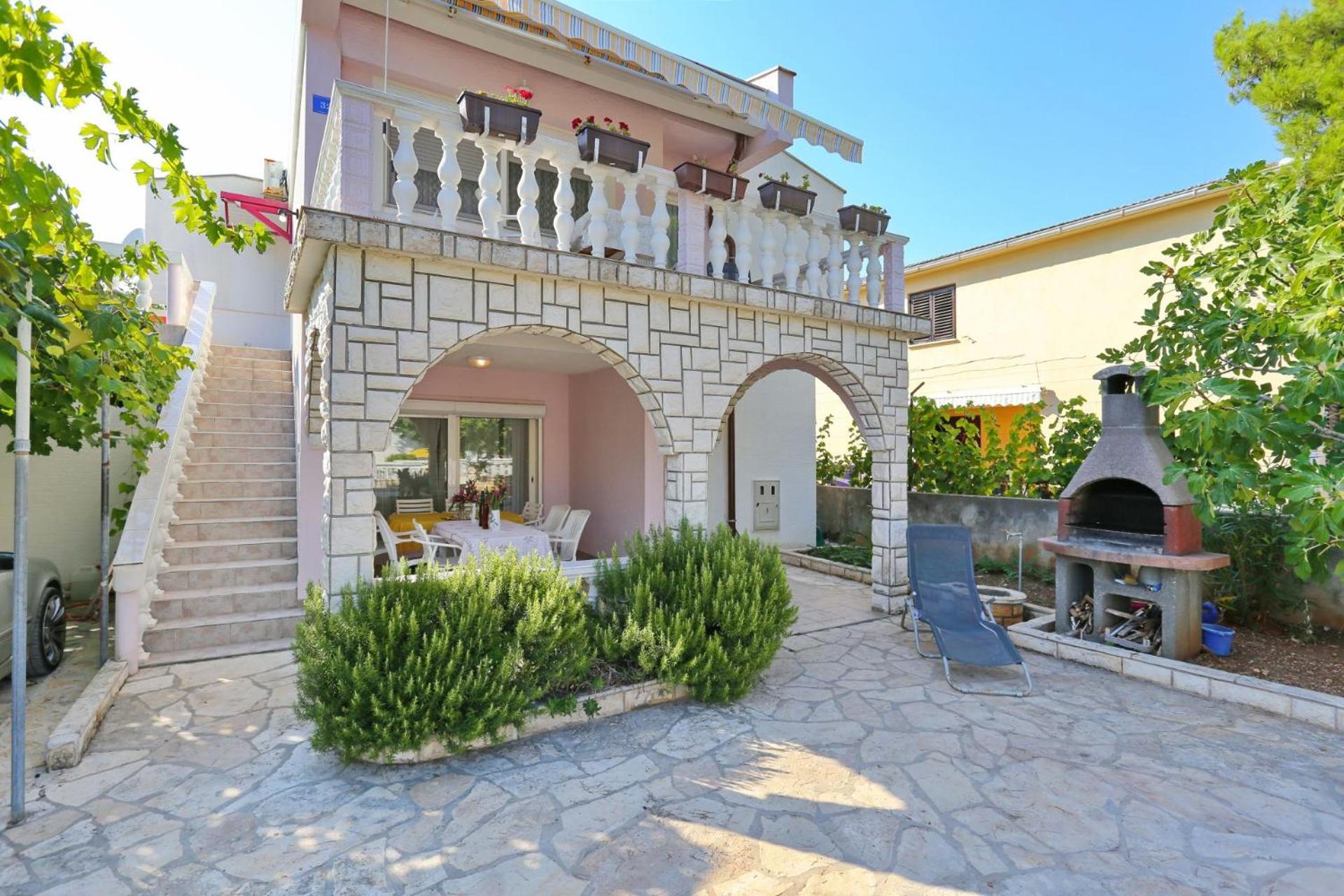 Villa Neyla view 3