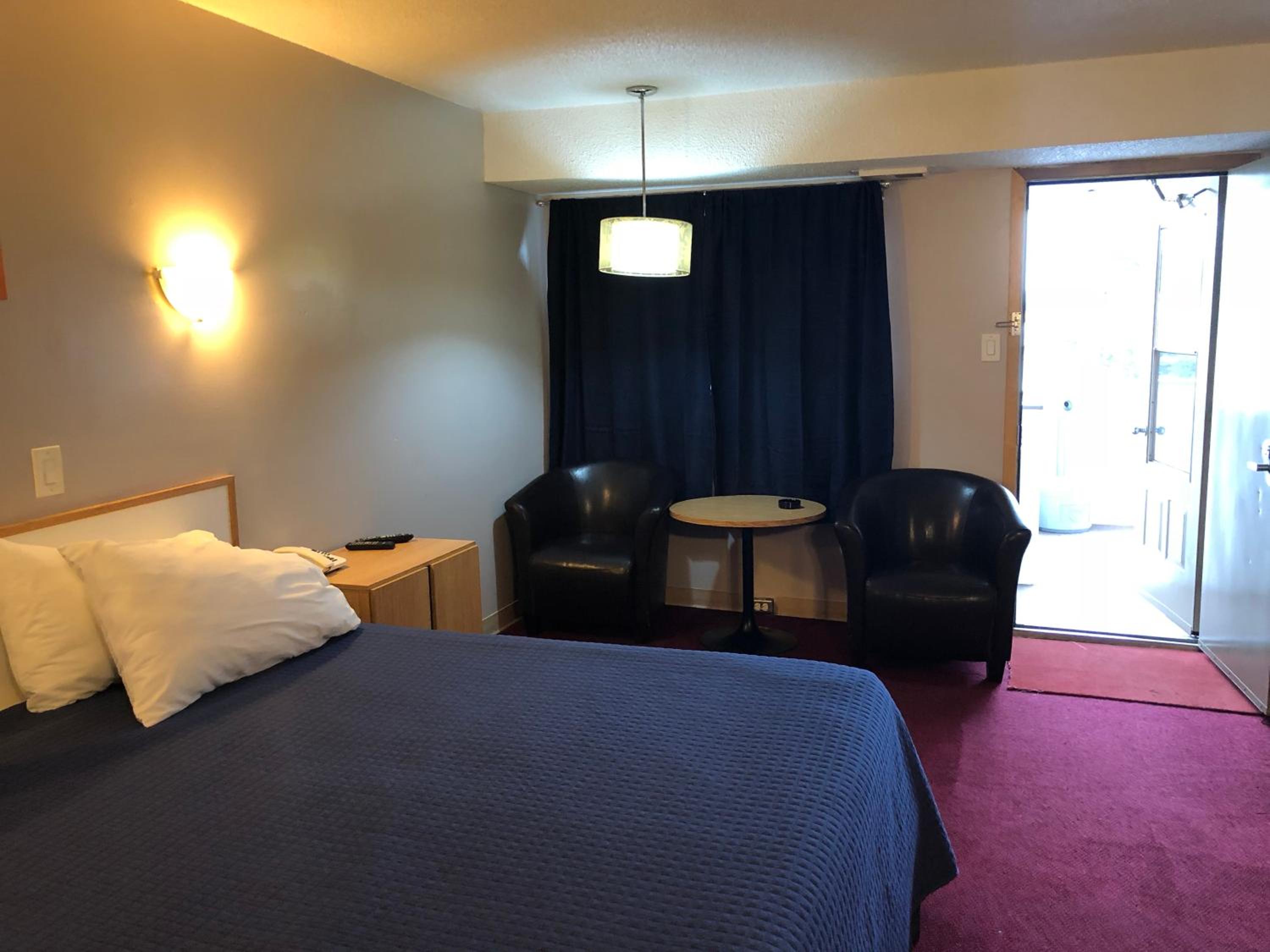 Voyageur Motel