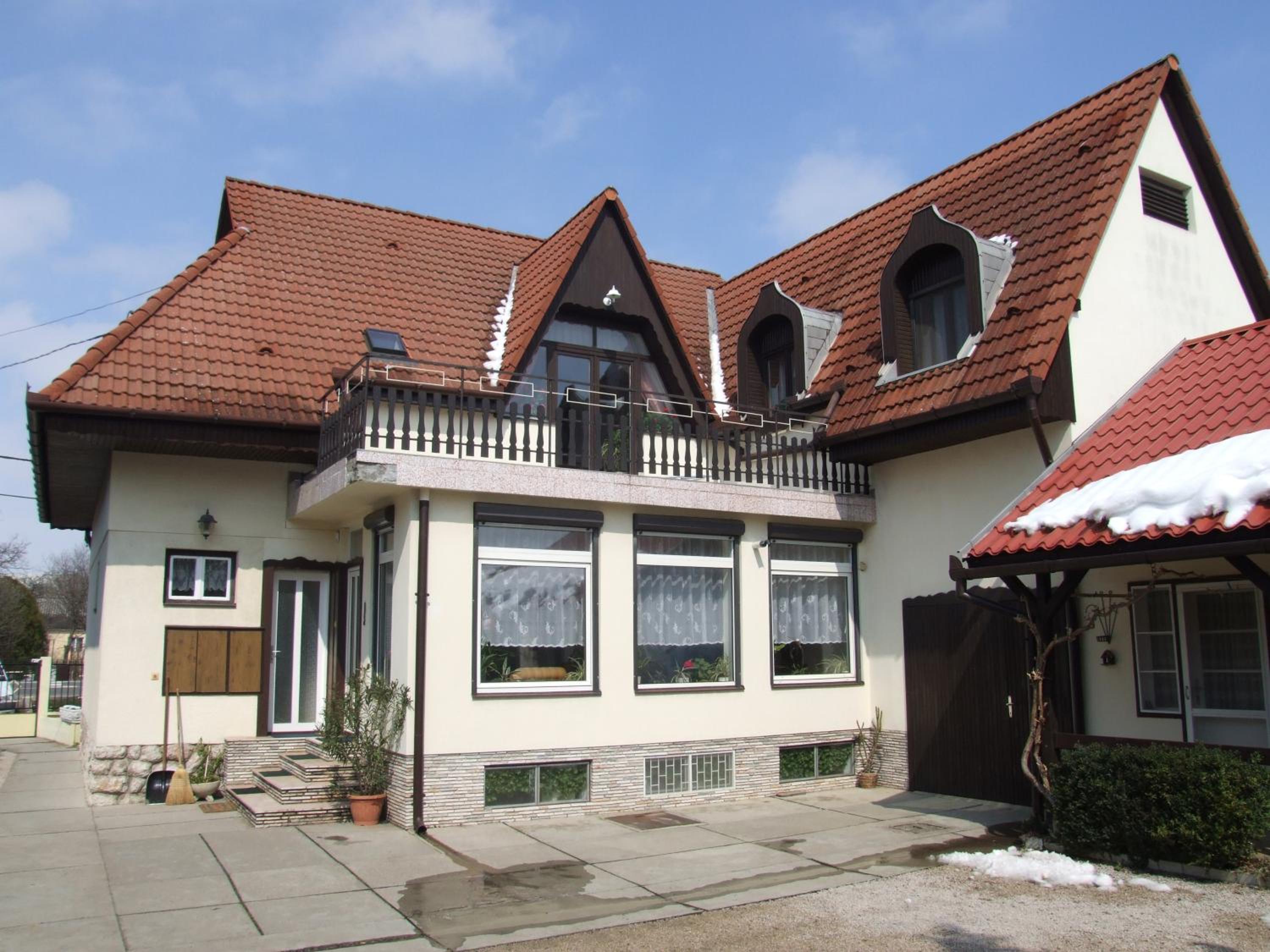 Révész Vendégház view 3