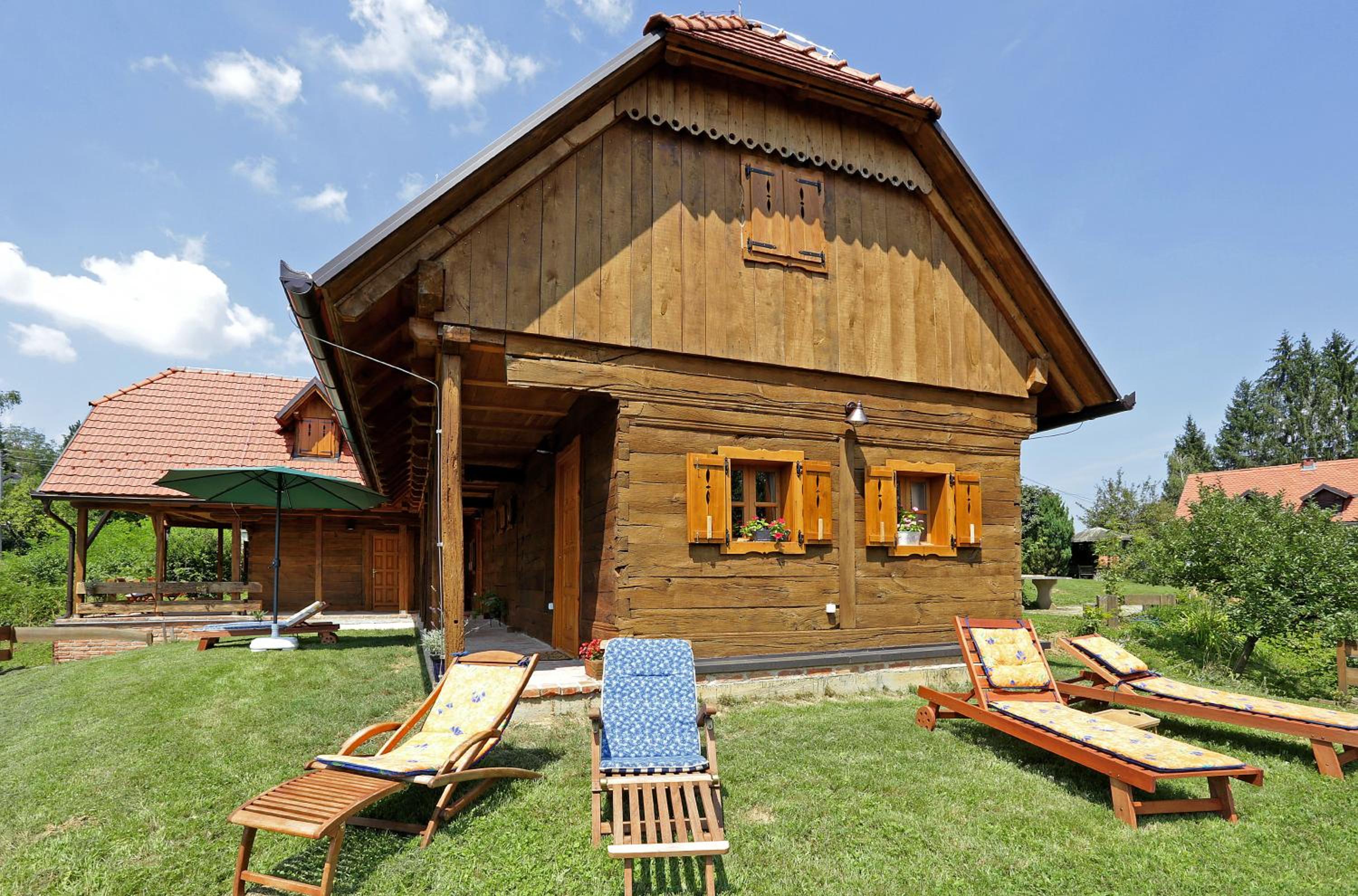 Kuca Suncani brijeg view 3