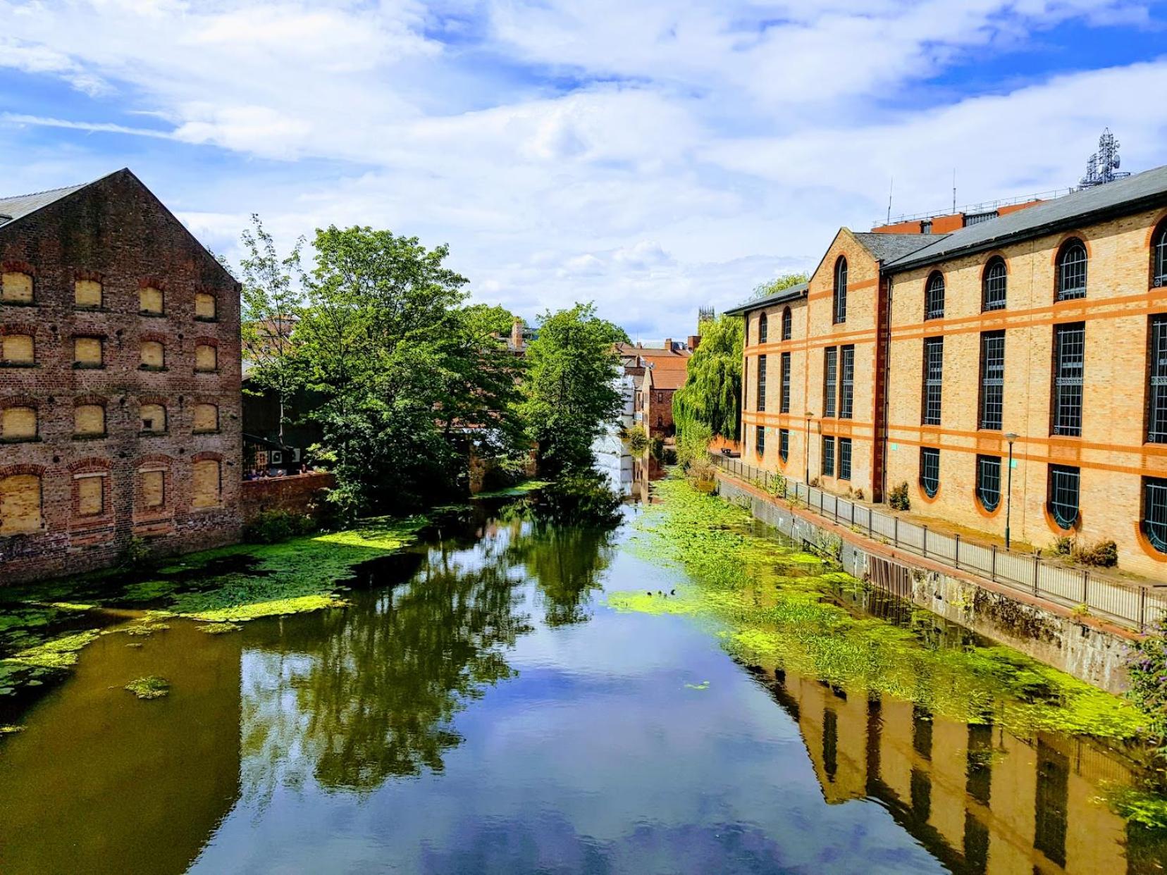 Cocoa River - Quiet city centre, close to the Shambles, on the river, two bed, two bath, allocated parking view 3