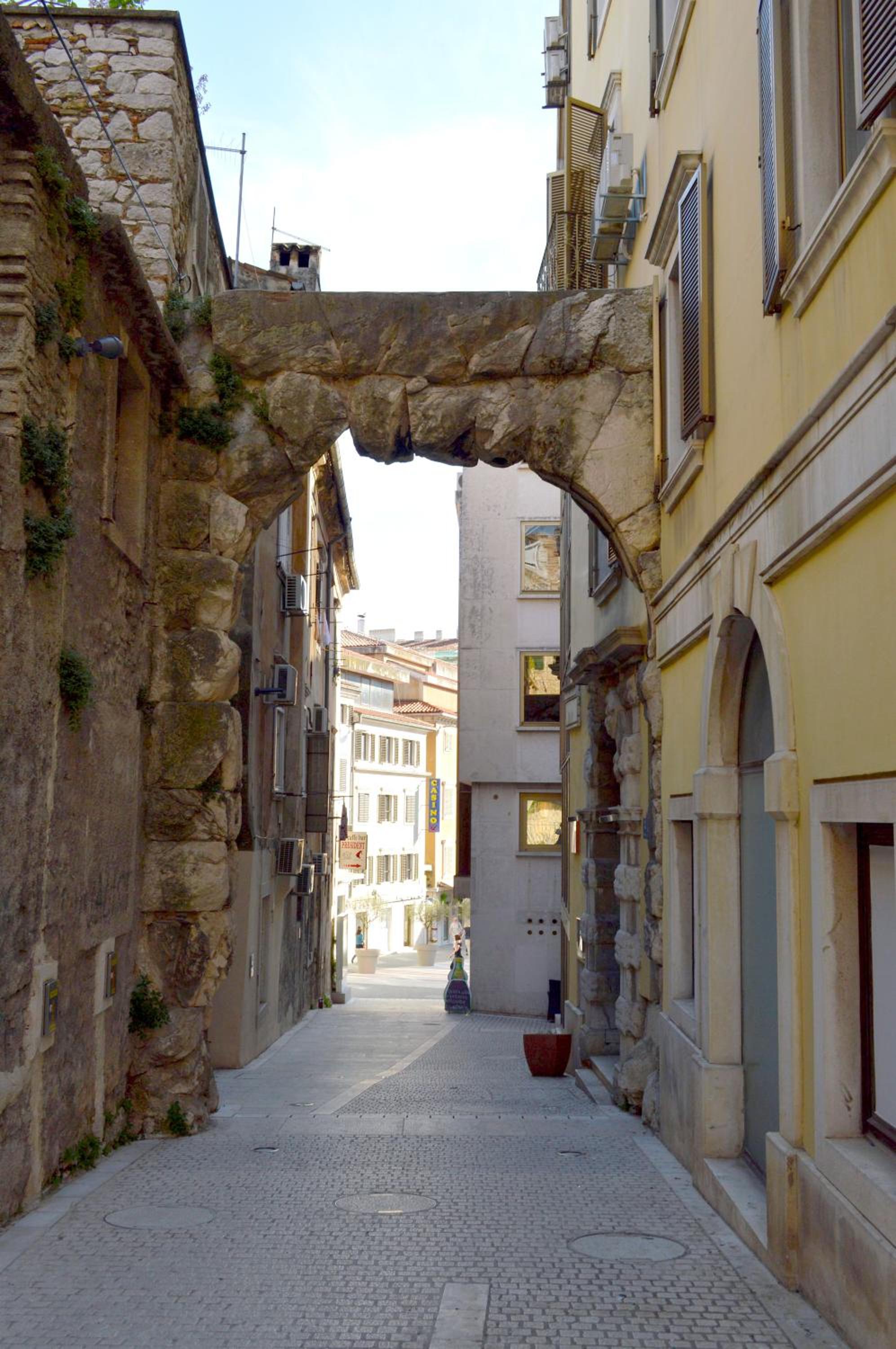 Apartment Evie - Central Historical Quarter by Irundo view 4