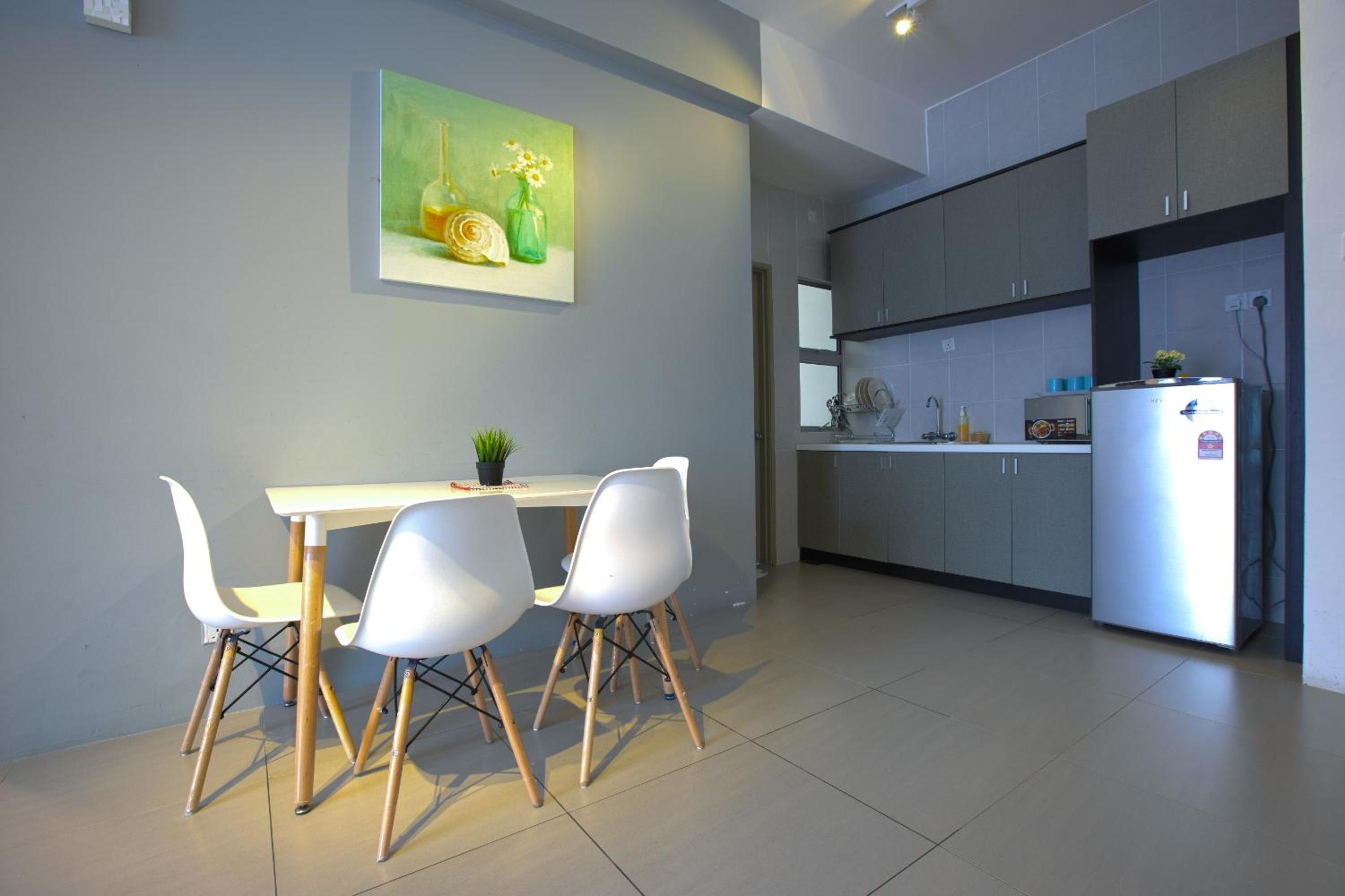 DreamScape Apartment @ Golden Hill