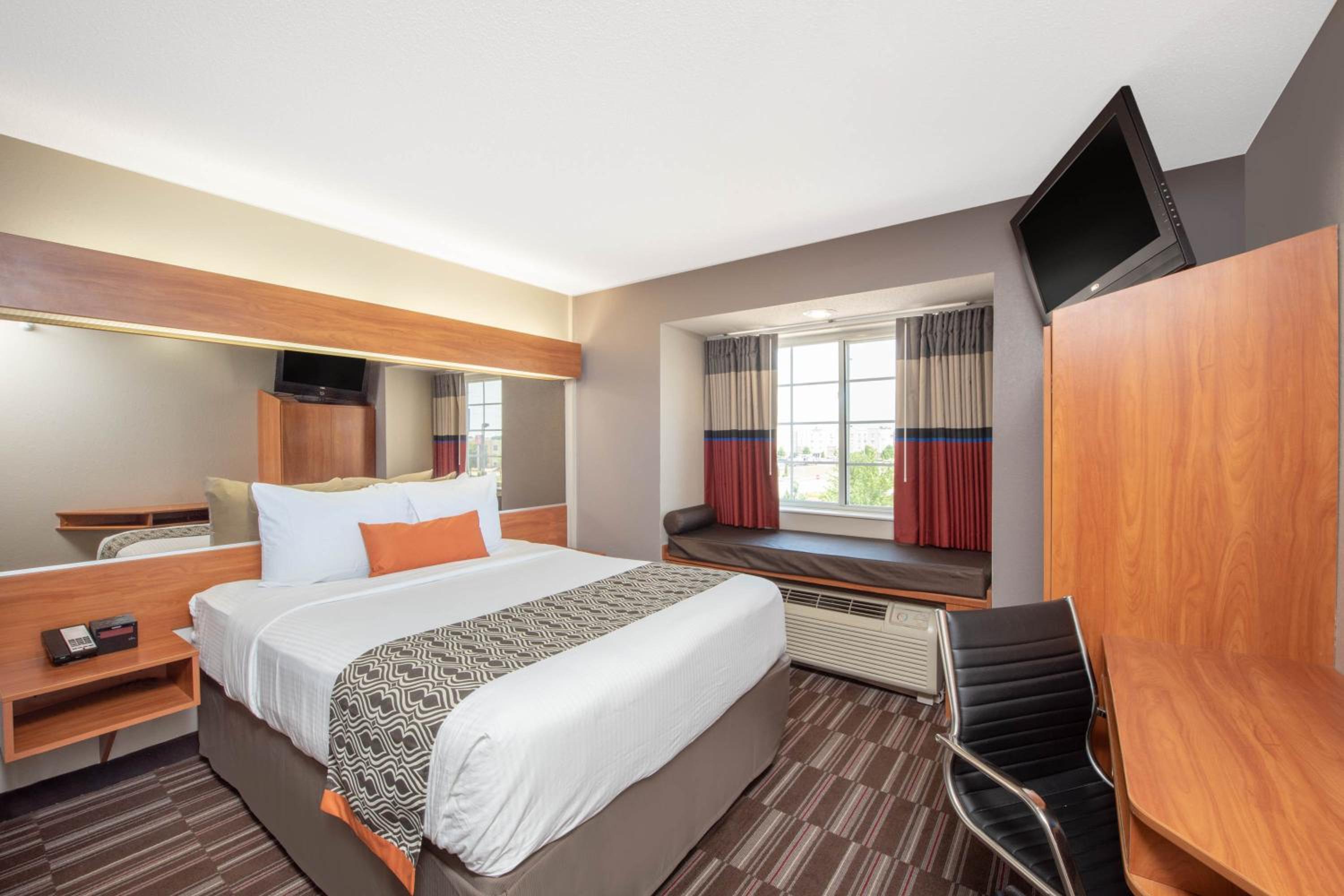 Microtel Inn & Suites by Wyndham Springfield view 5
