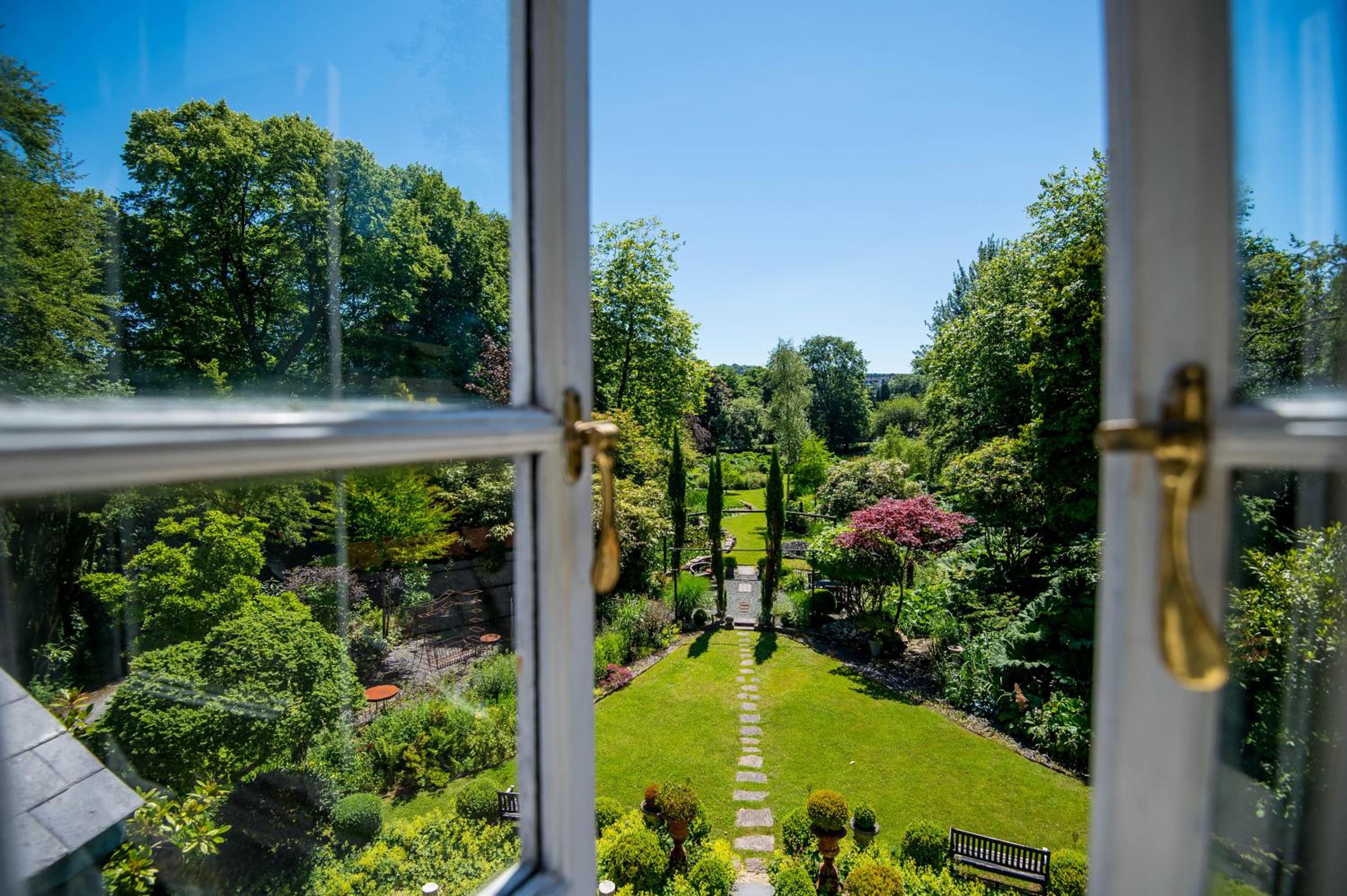The Cors - Charming Country Escape for Large Family Groups view 3