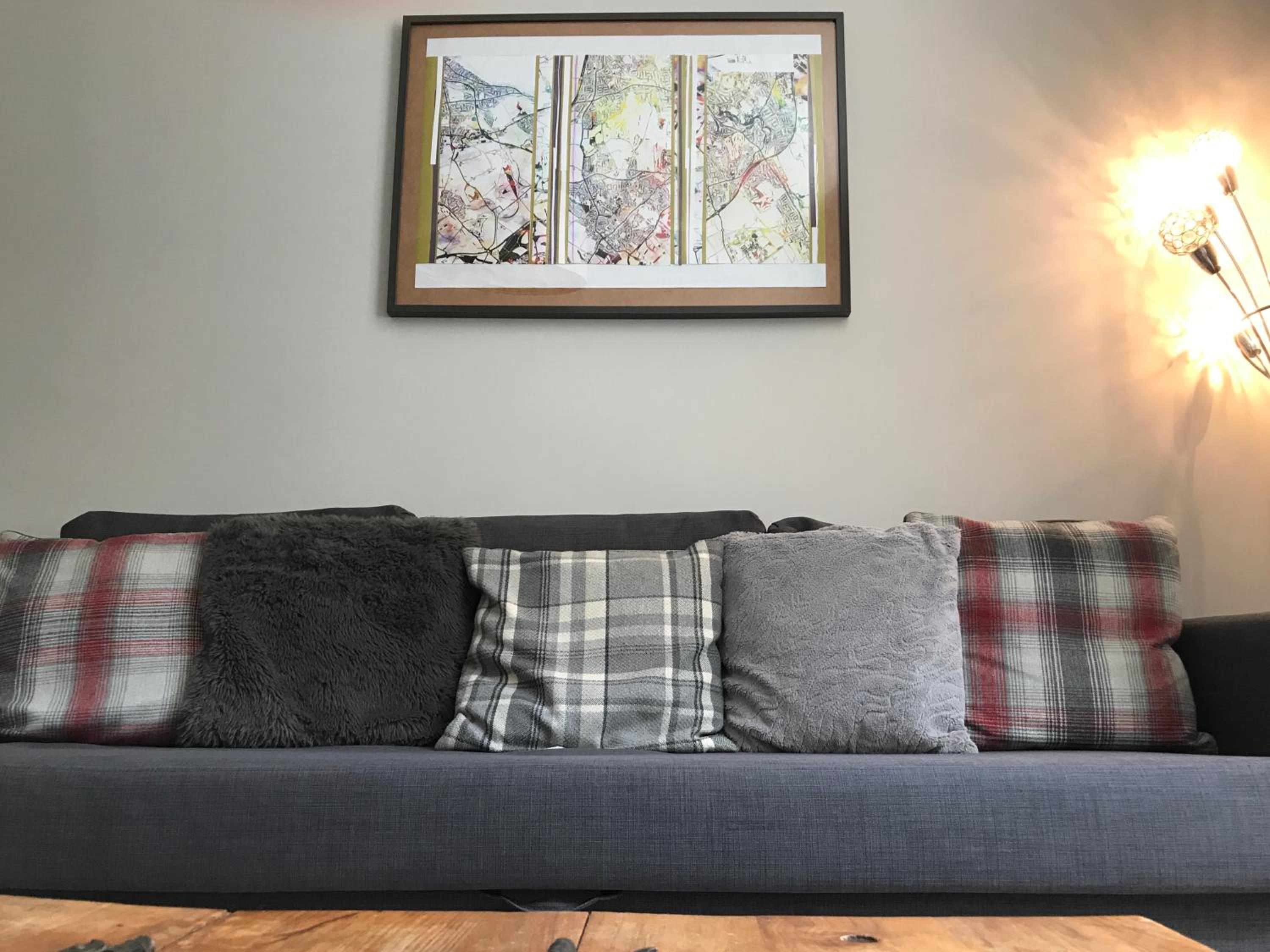 Heart Of Edinburgh City Flat