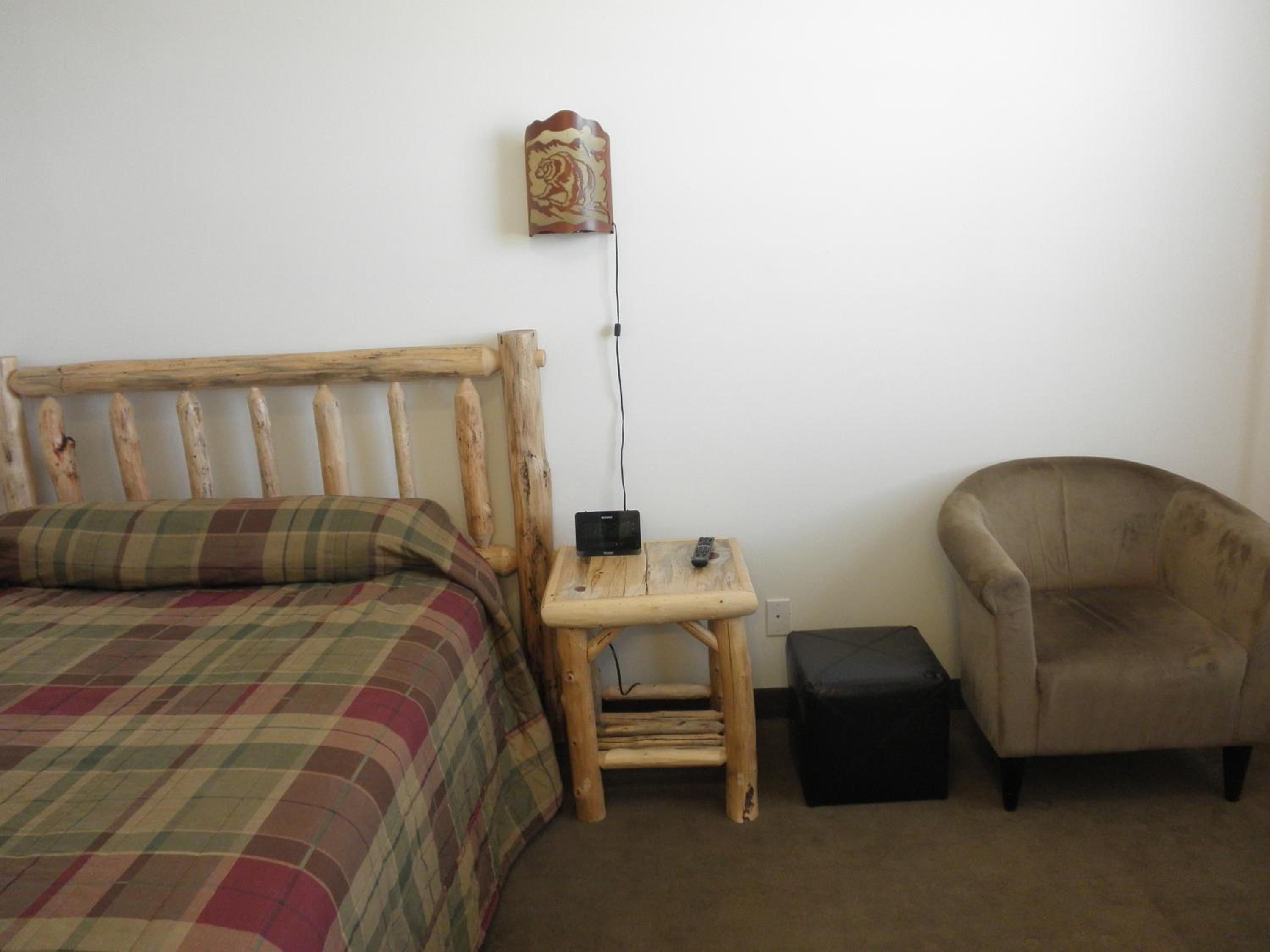 Bear's Den Lodge
