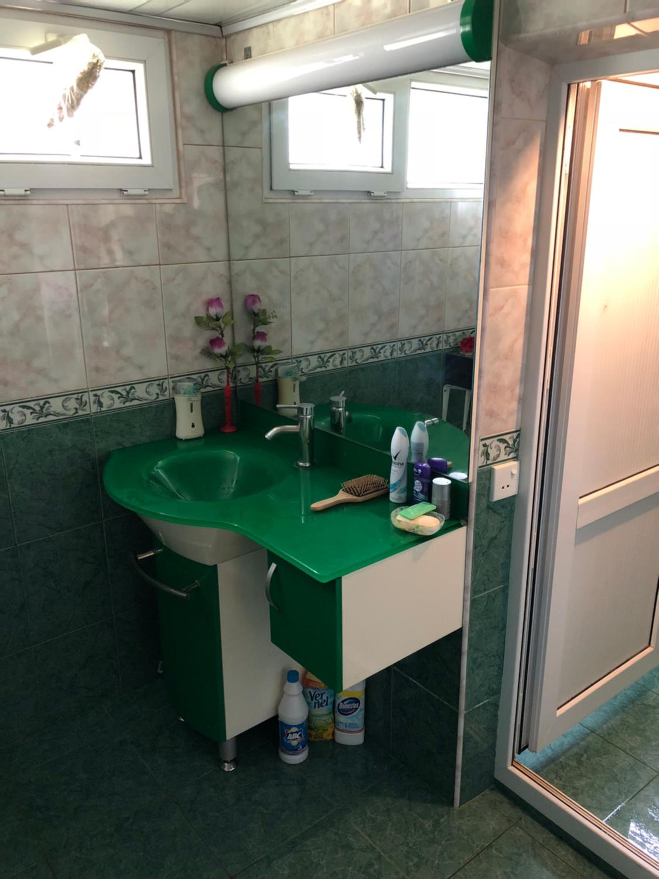 Shaki Host House