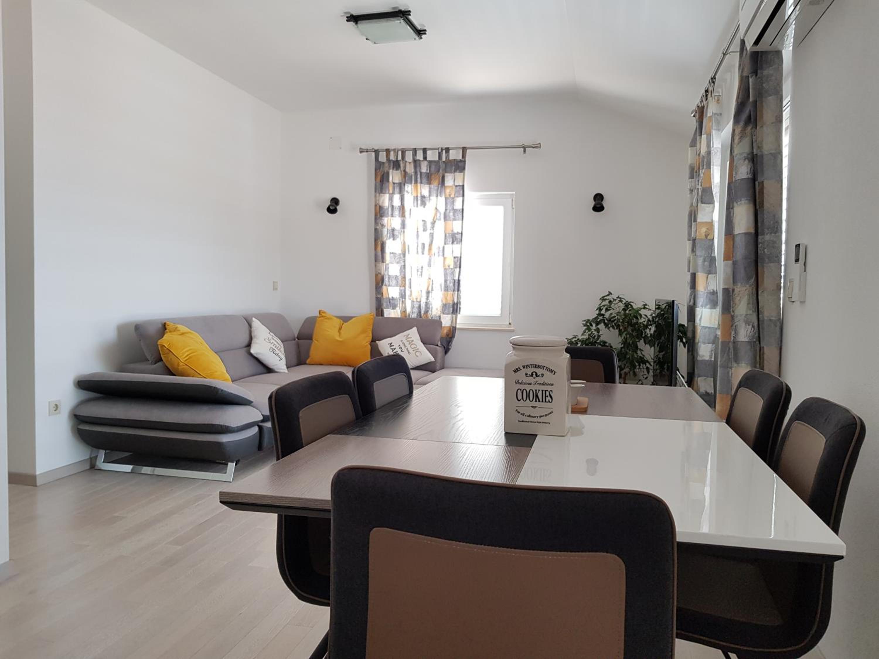 Apartments Krizanac
