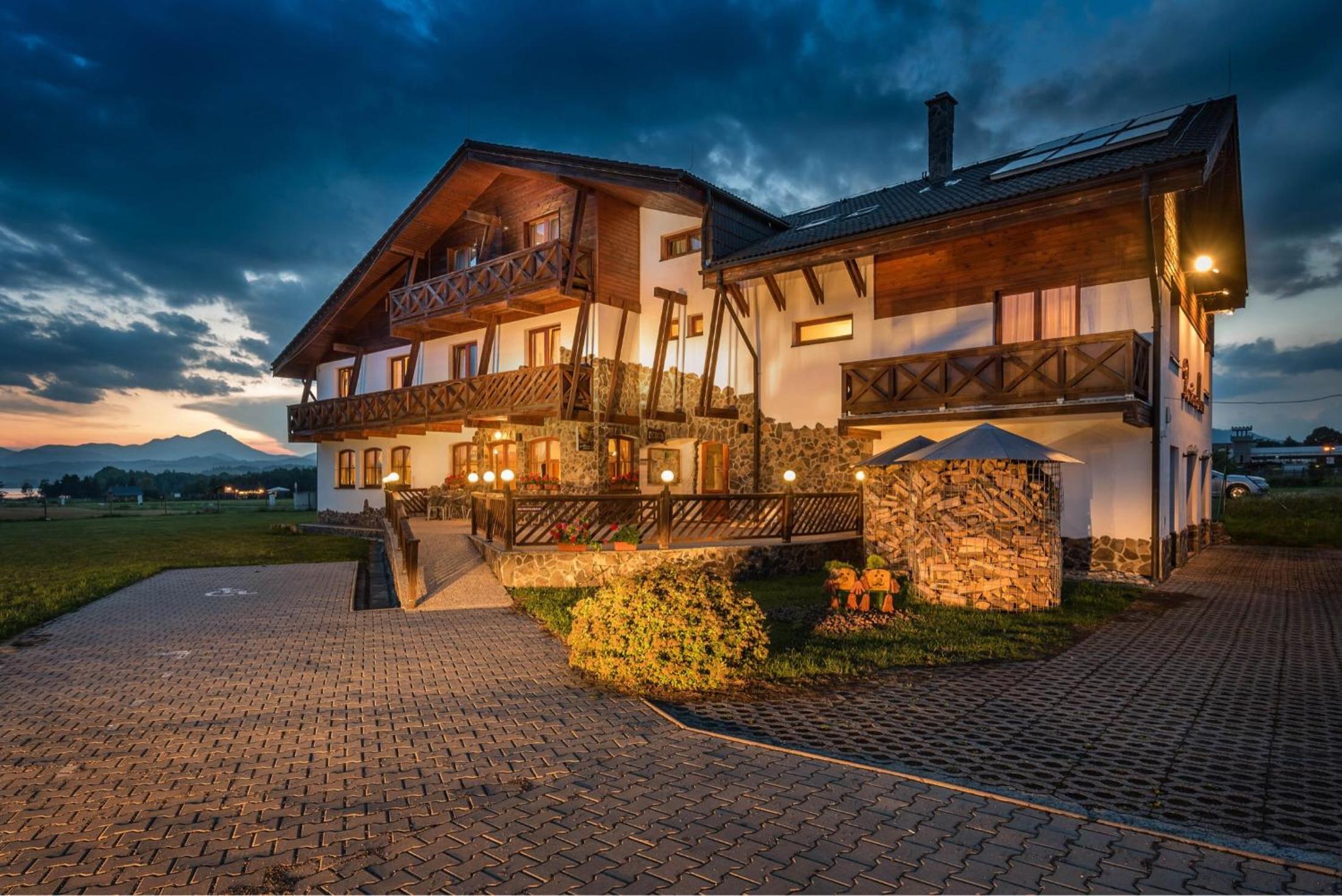 Maravar - Pivný Wellness Adults Only