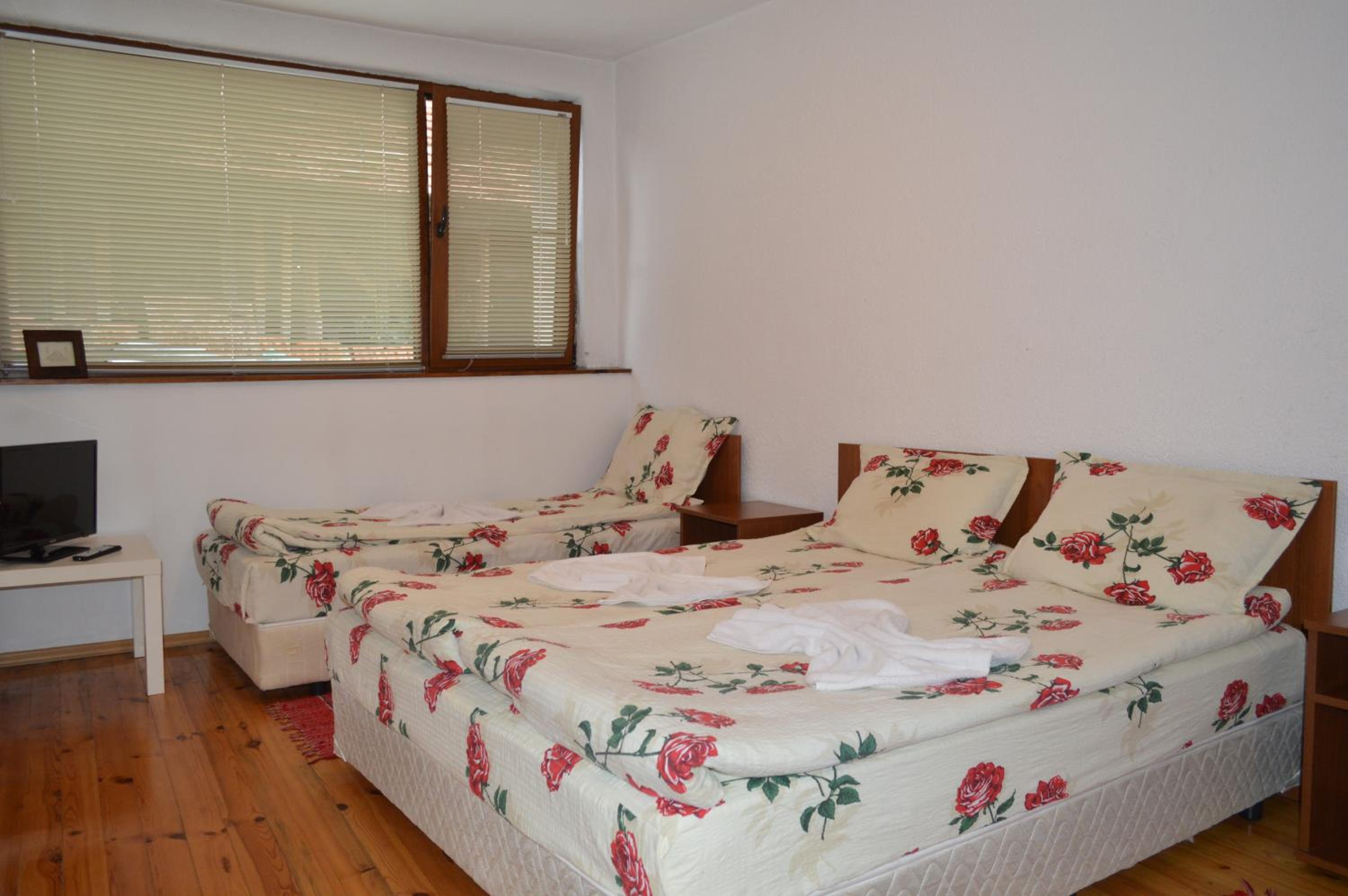 Baba Dora Guesthouse