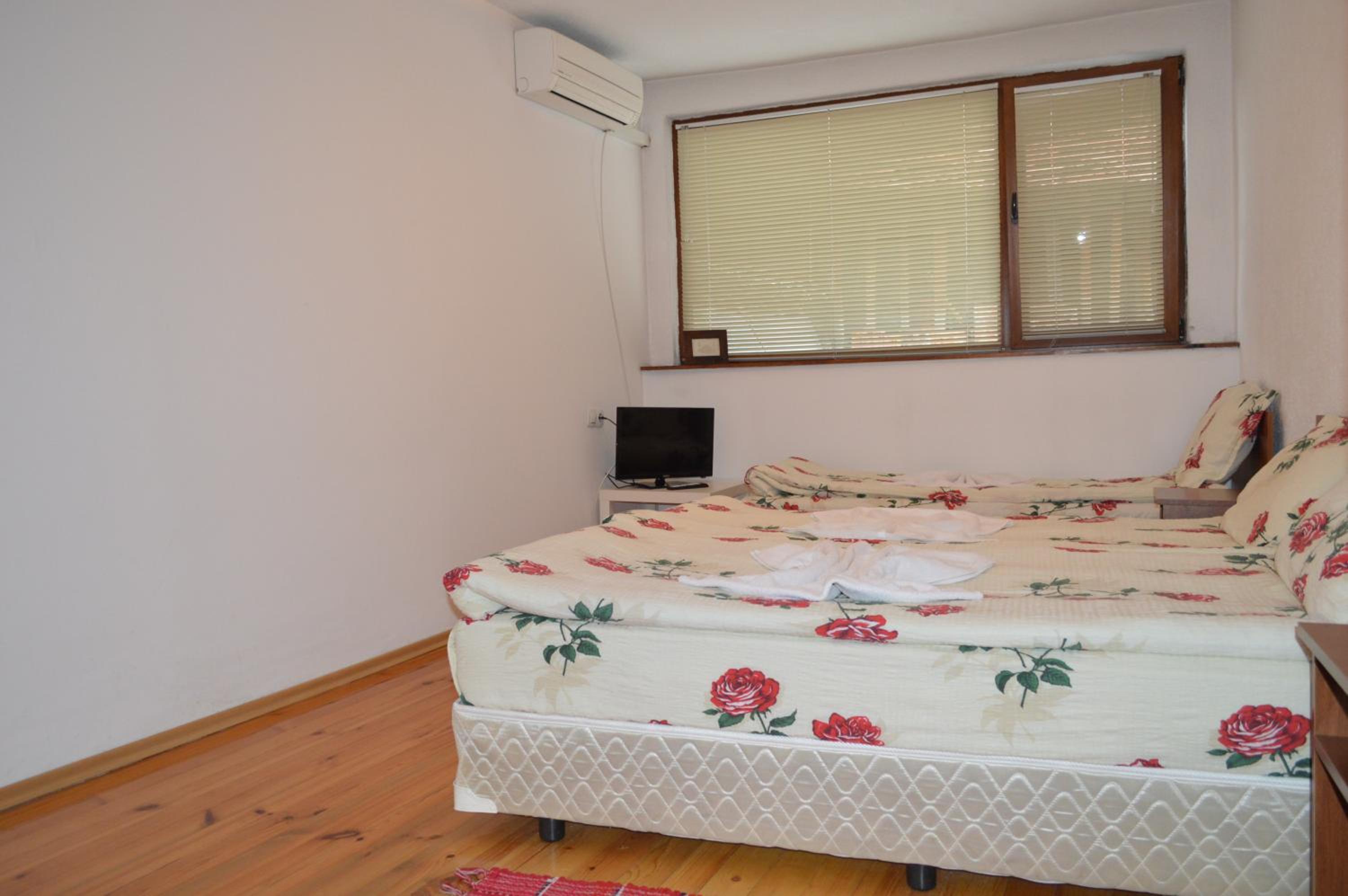 Baba Dora Guesthouse