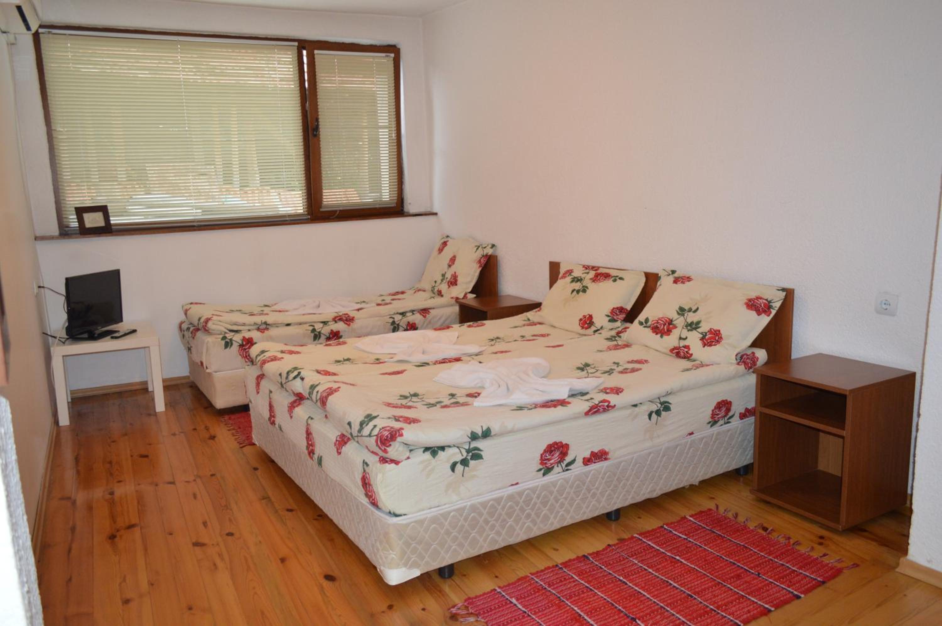 Baba Dora Guesthouse