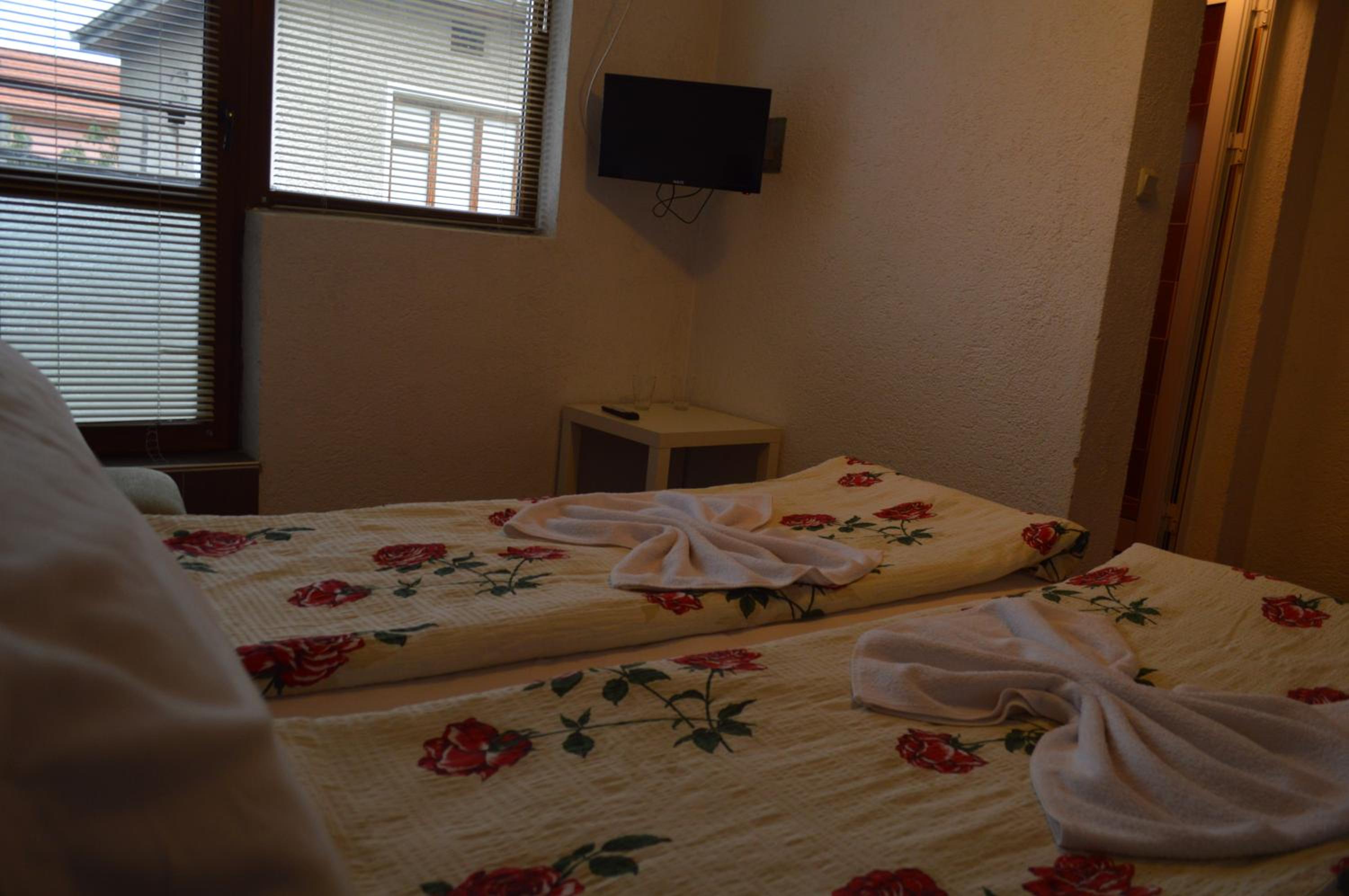 Baba Dora Guesthouse