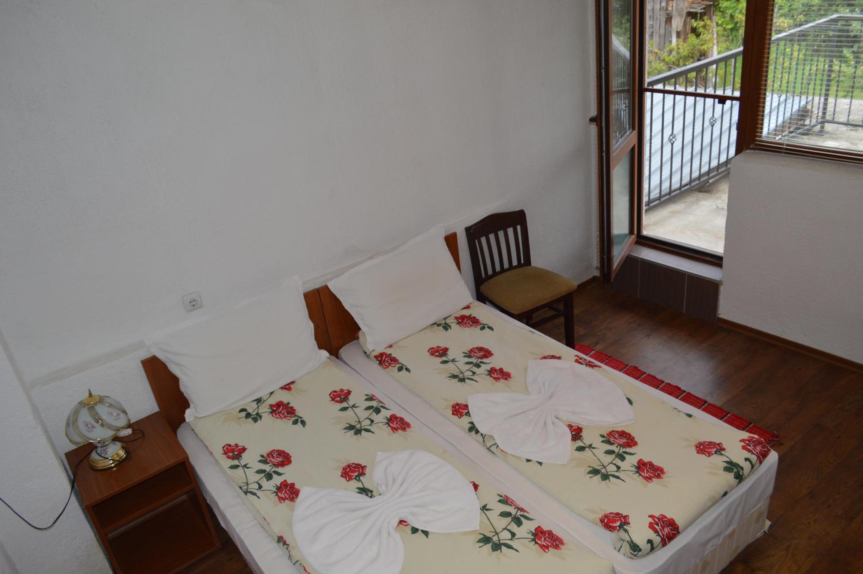 Baba Dora Guesthouse