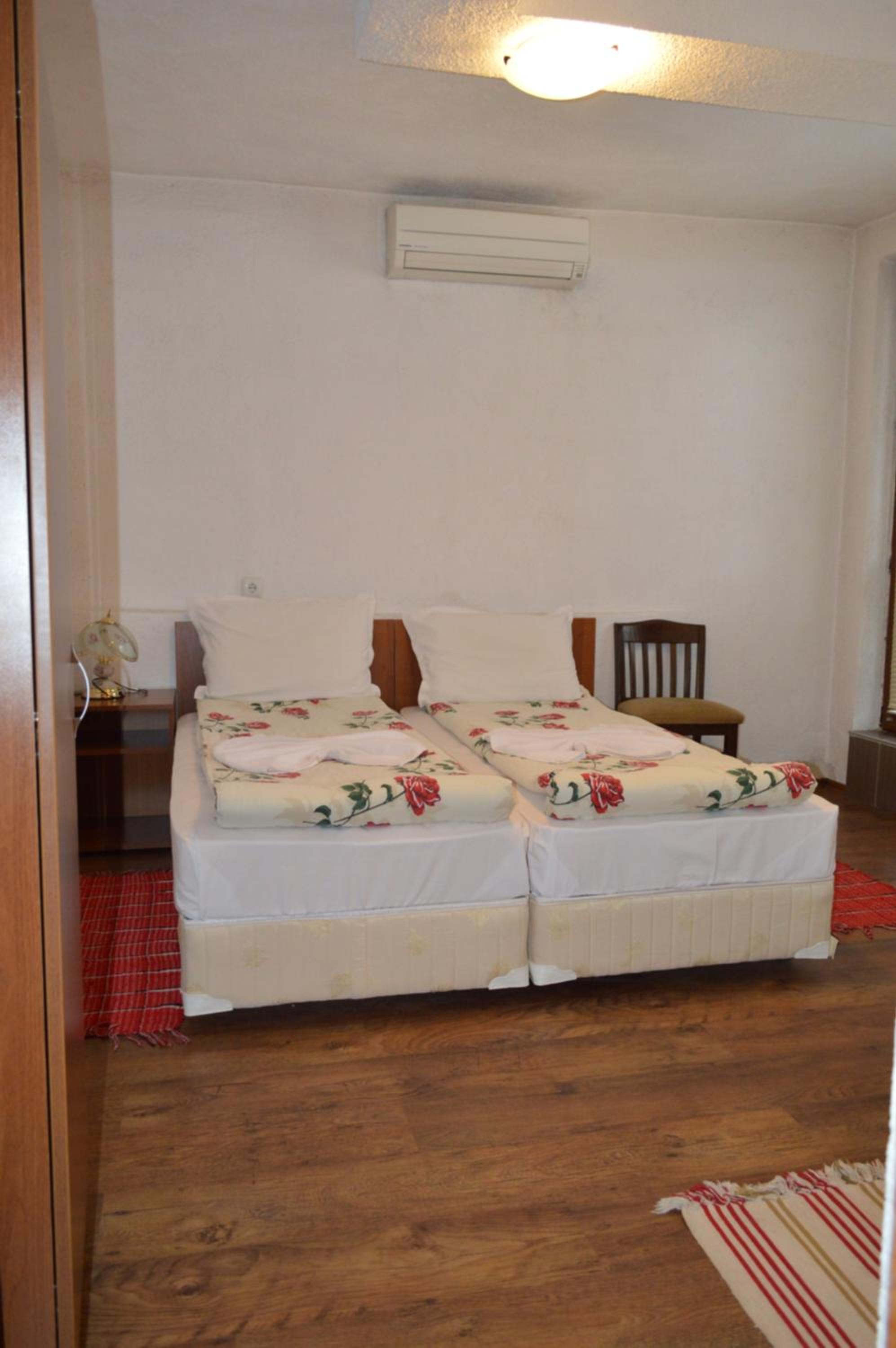 Baba Dora Guesthouse