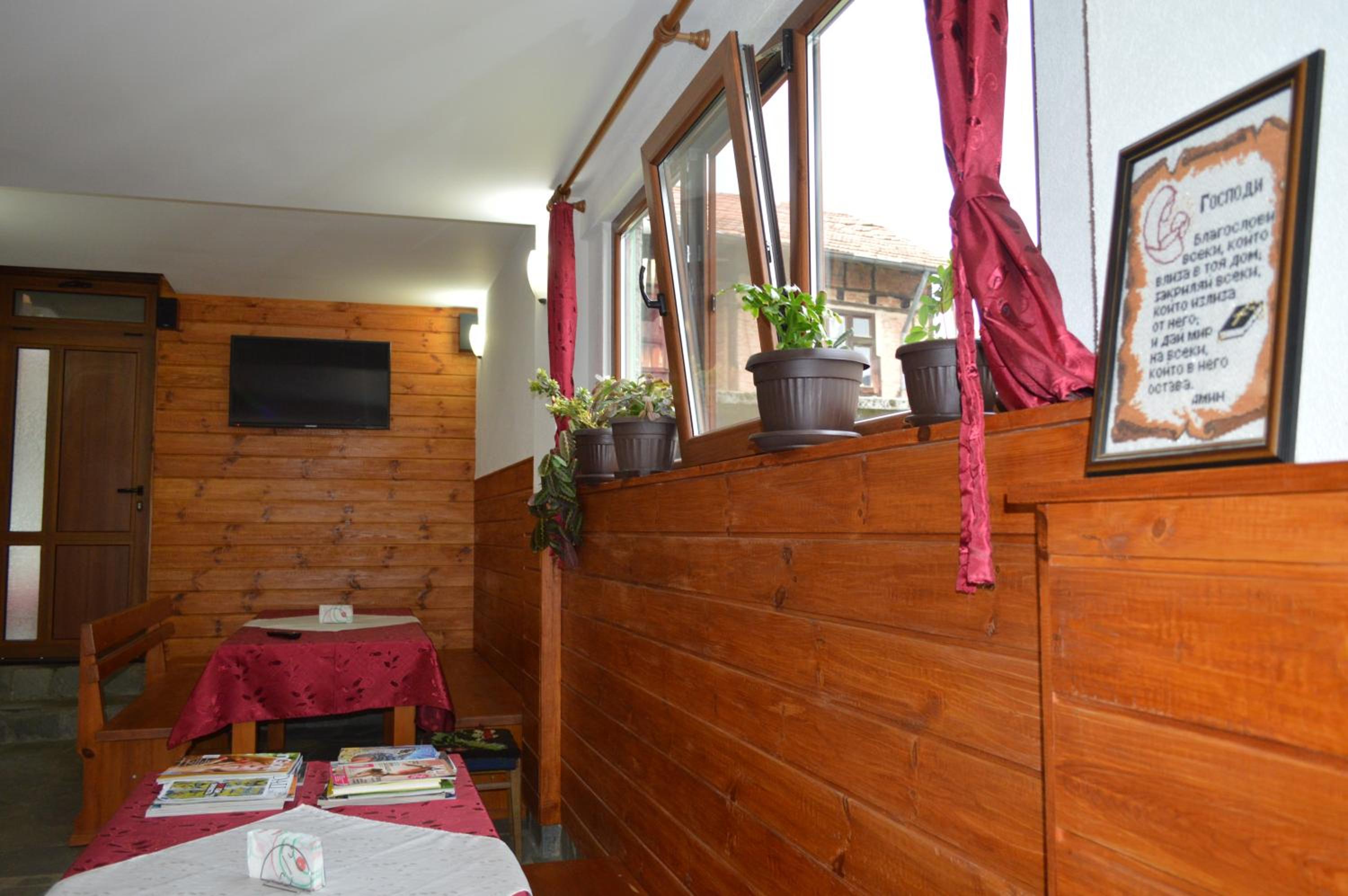 Baba Dora Guesthouse