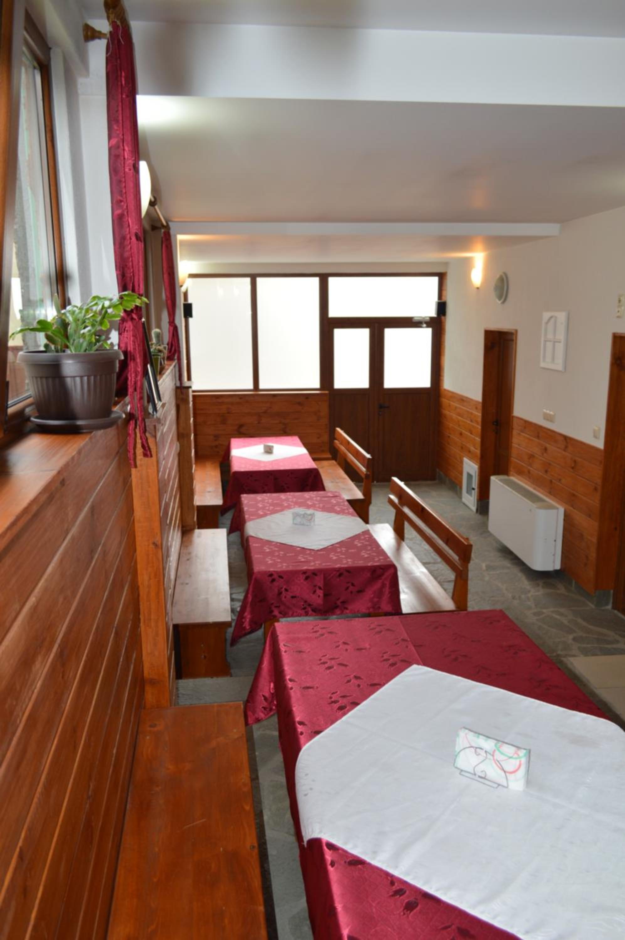Baba Dora Guesthouse