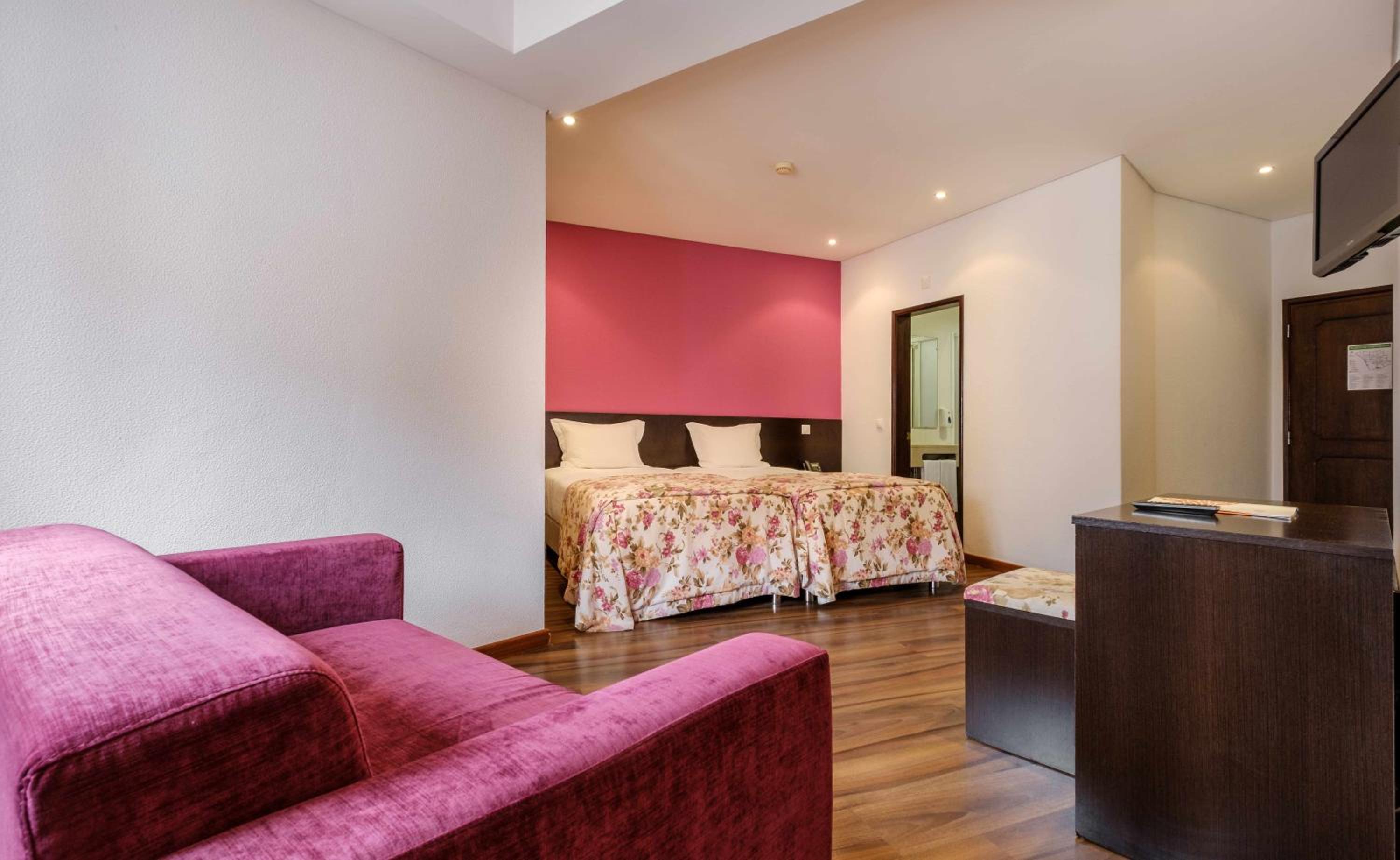 Fatima Vacations - Catolica Hotel - Property Image 11