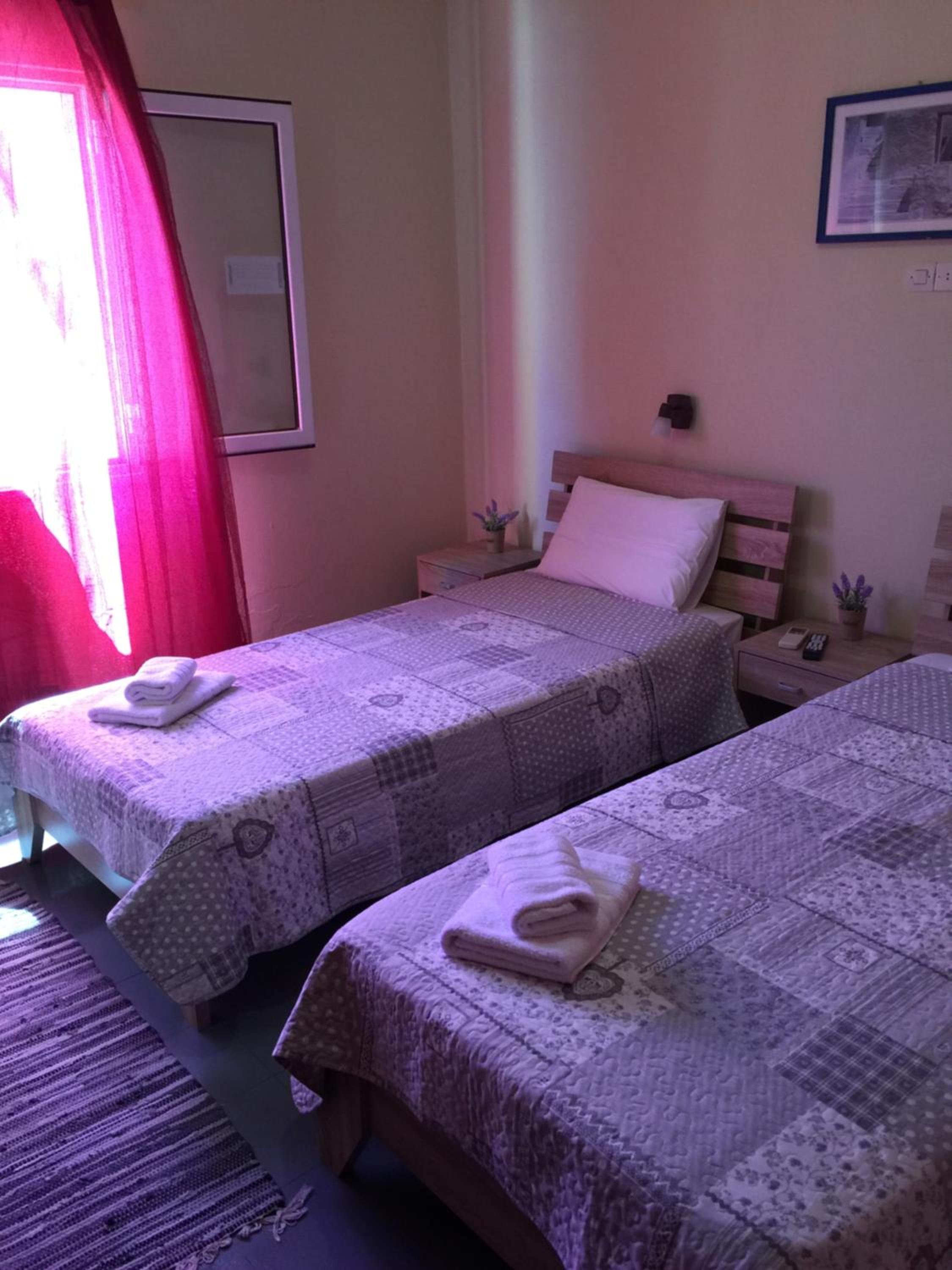 Platanos Rooms