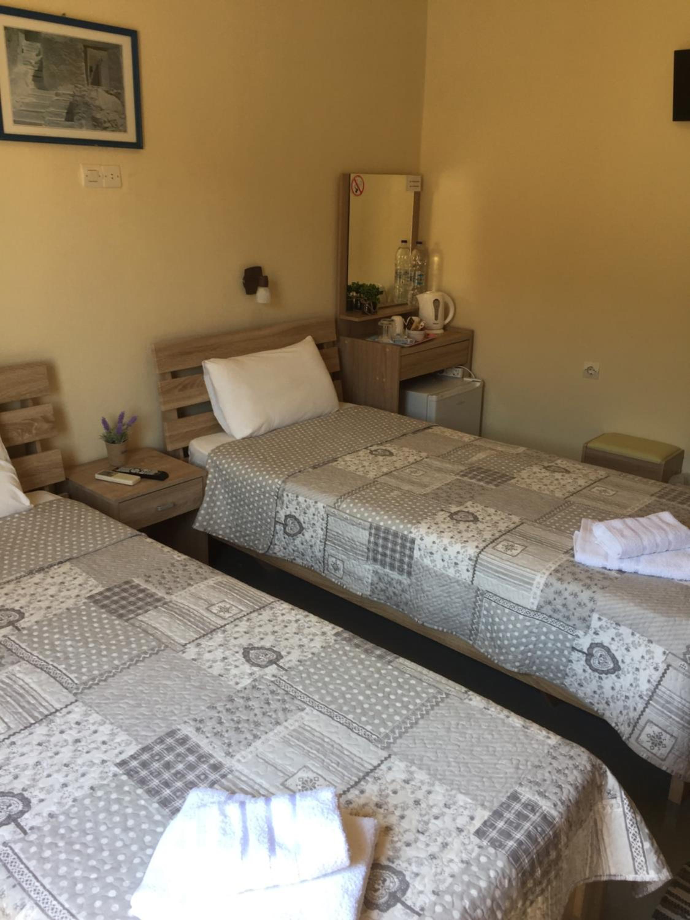 Platanos Rooms