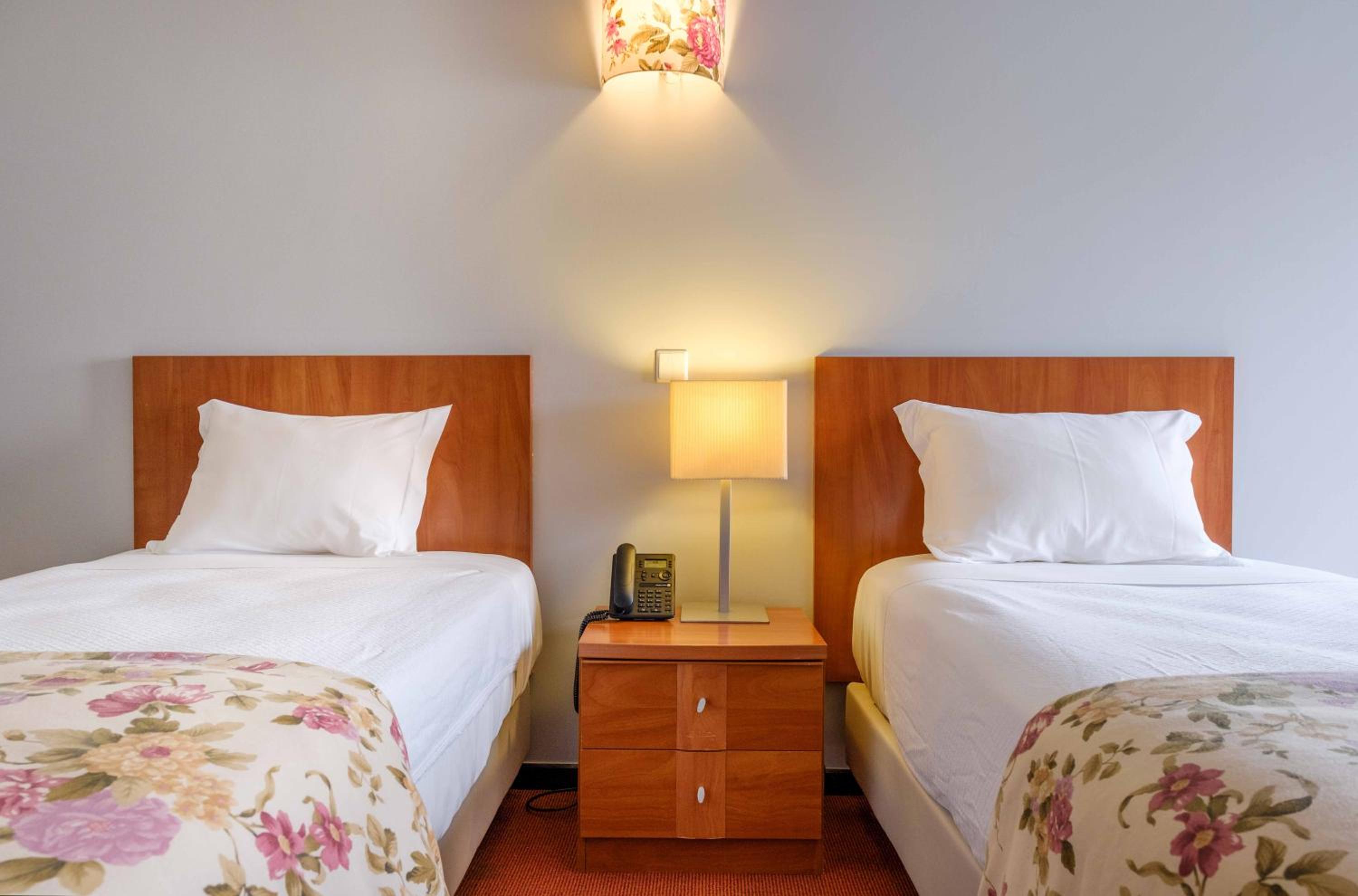Fatima Vacations - Catolica Hotel - Property Image 8