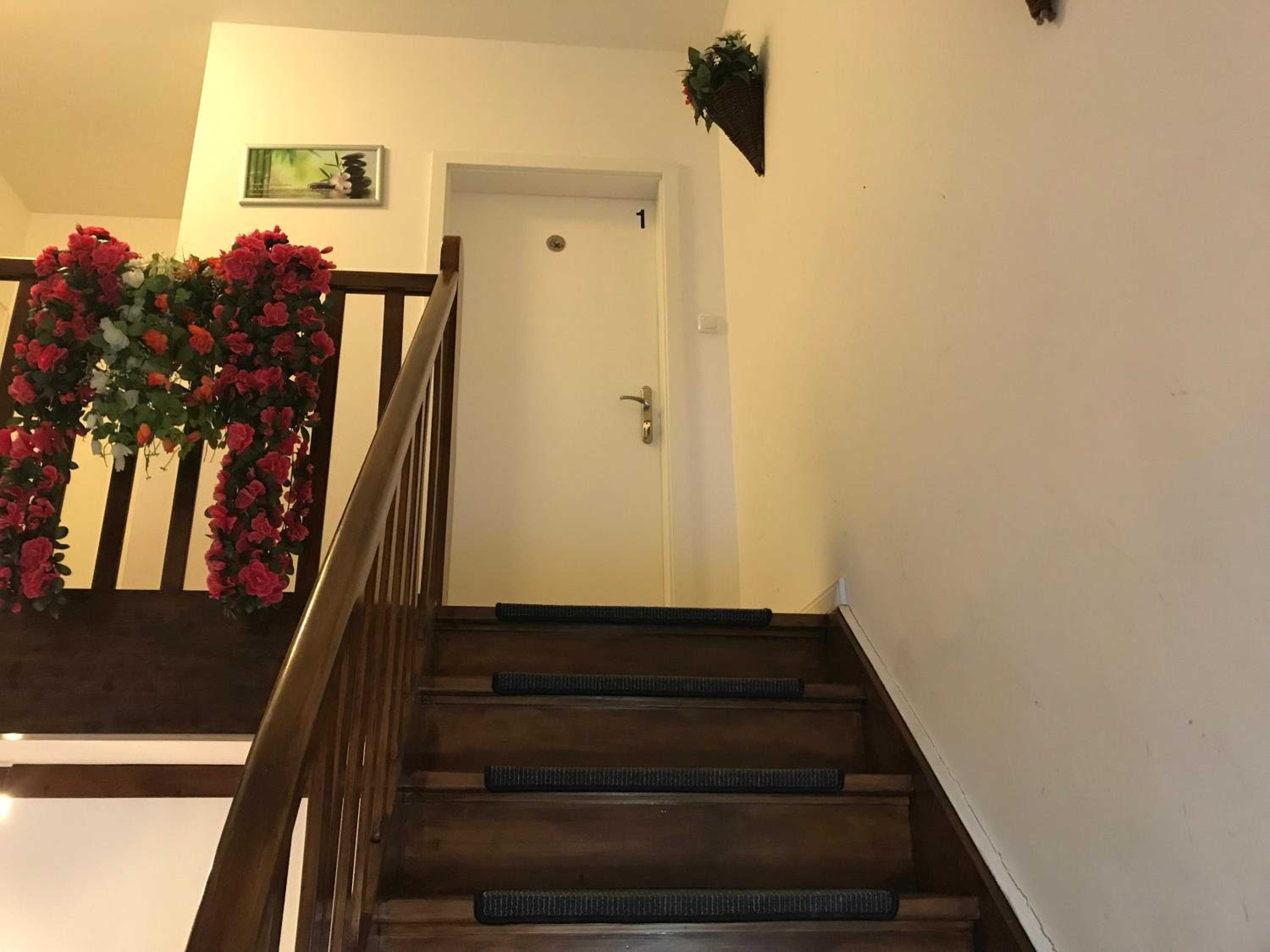 have-a-nice-Stay - Monteurunterkunft - Einzelbetten - Bad - Küche - Parkplatz