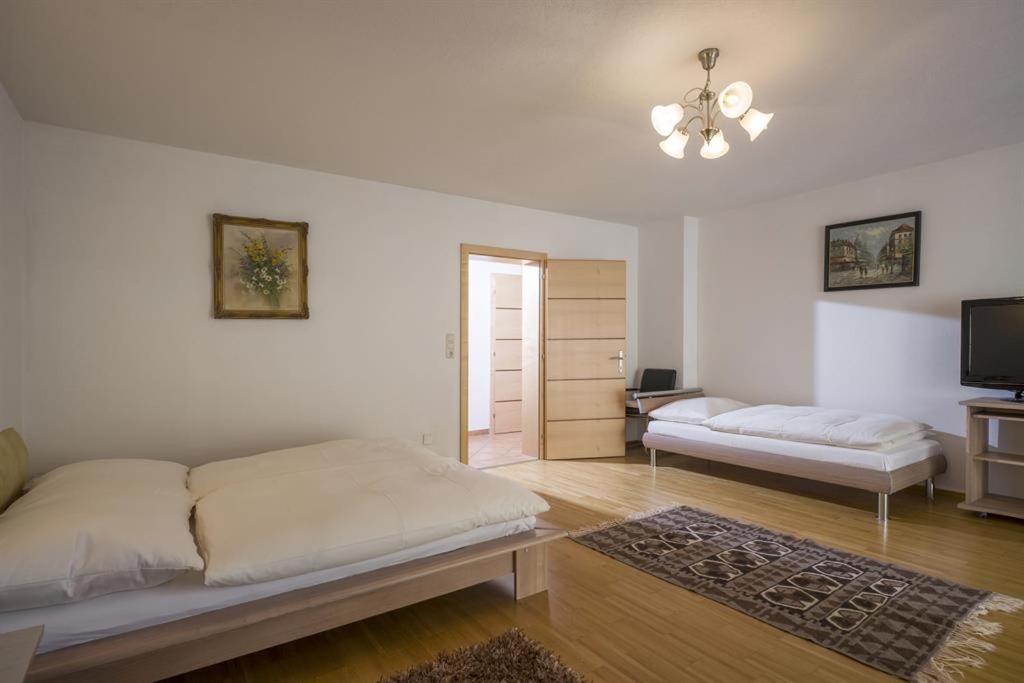 Ferienwohnung Karakas view 3
