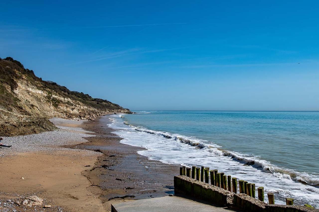 Hotel Whitecliff Bay Holiday Park