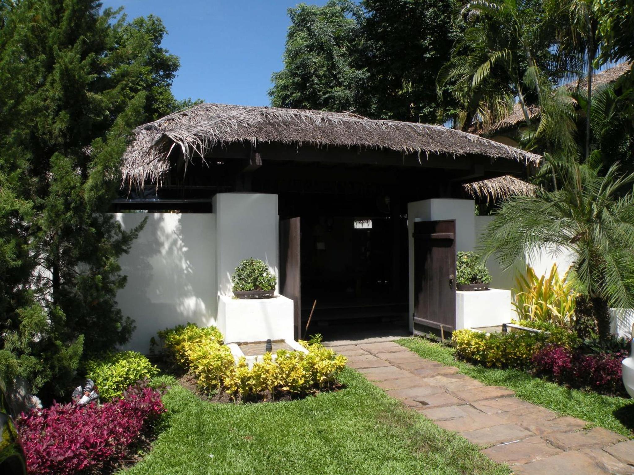 Hotel Ploy Resort - Image 1