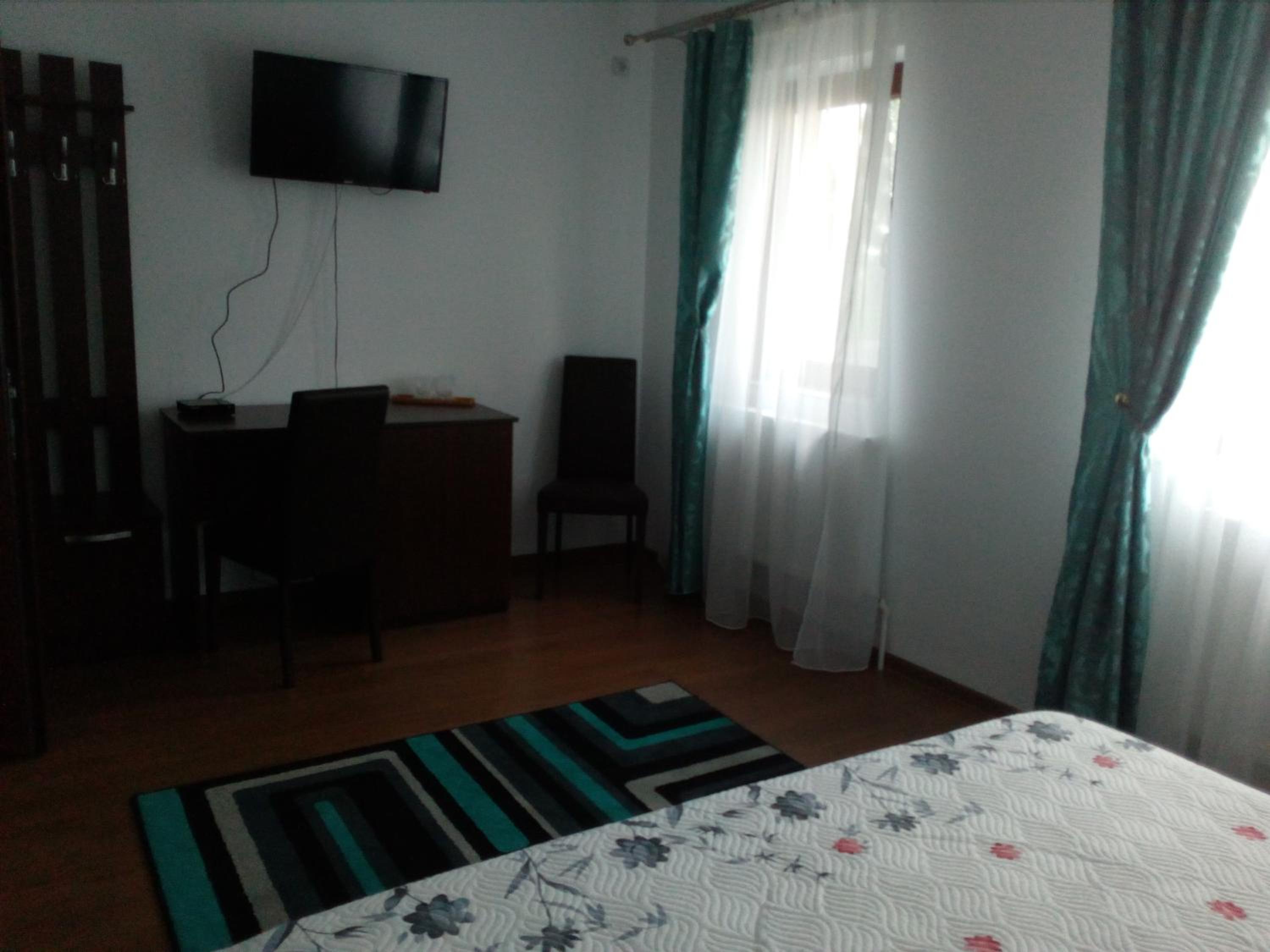 Photo 33