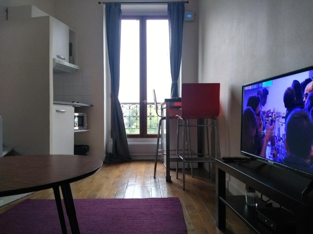 Charming Parisian studio!