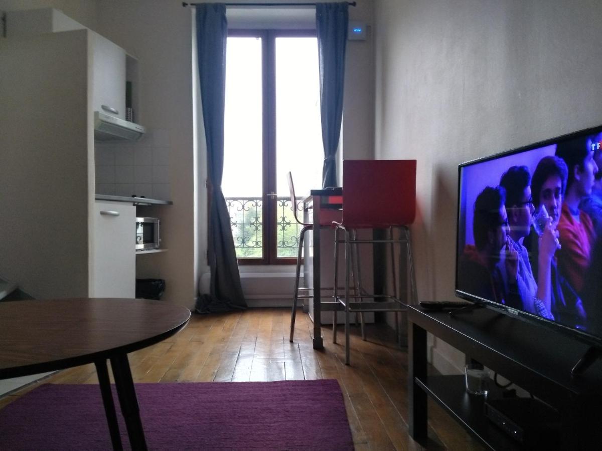 Charming Parisian studio!
