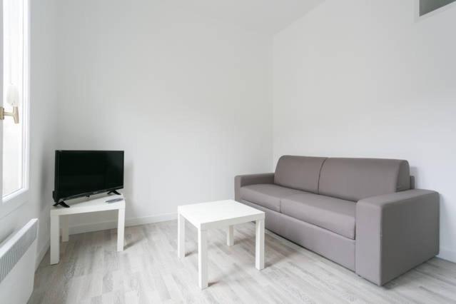 Charming Parisian studio!