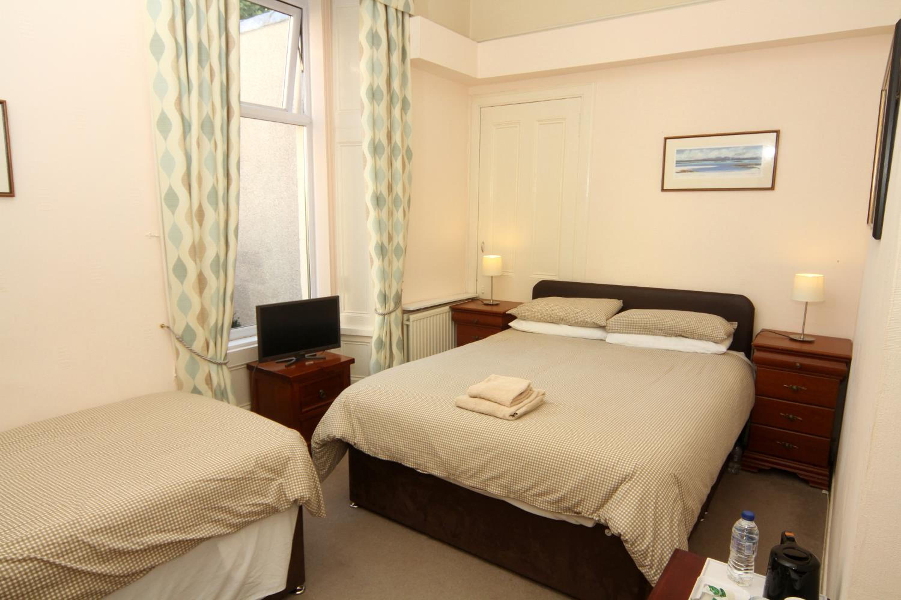 Dean Park Guest House