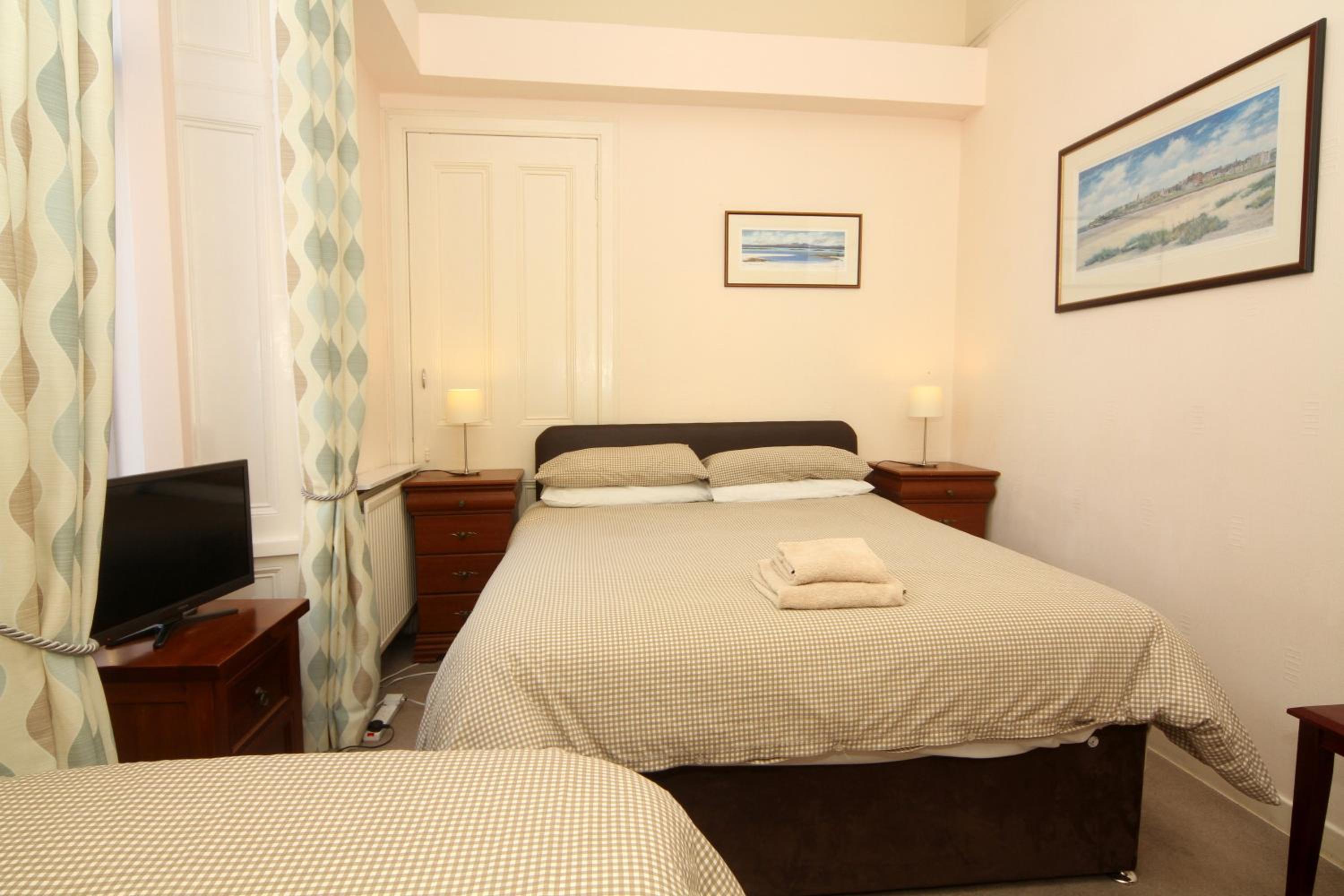 Dean Park Guest House