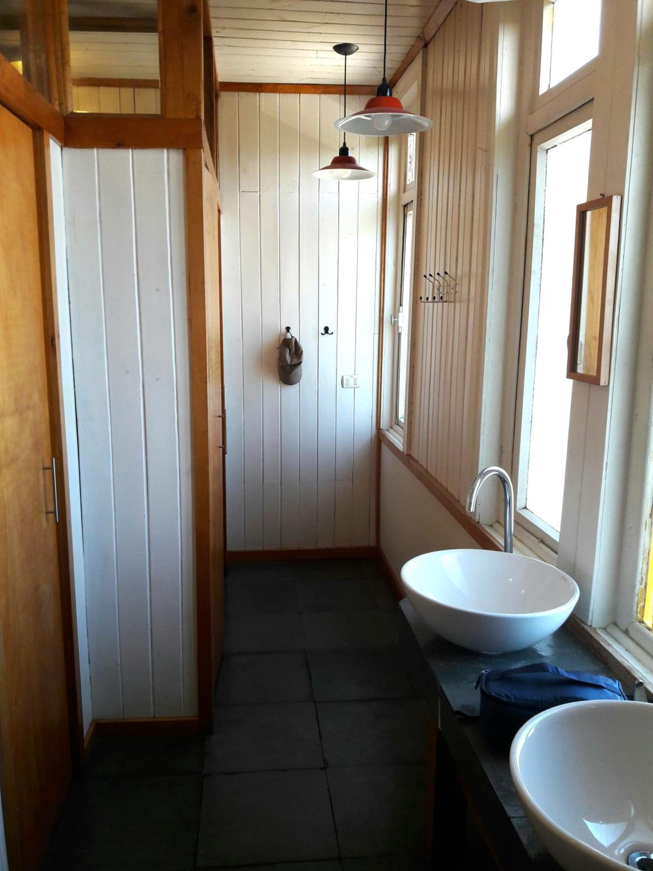 13 Lunas Hostel