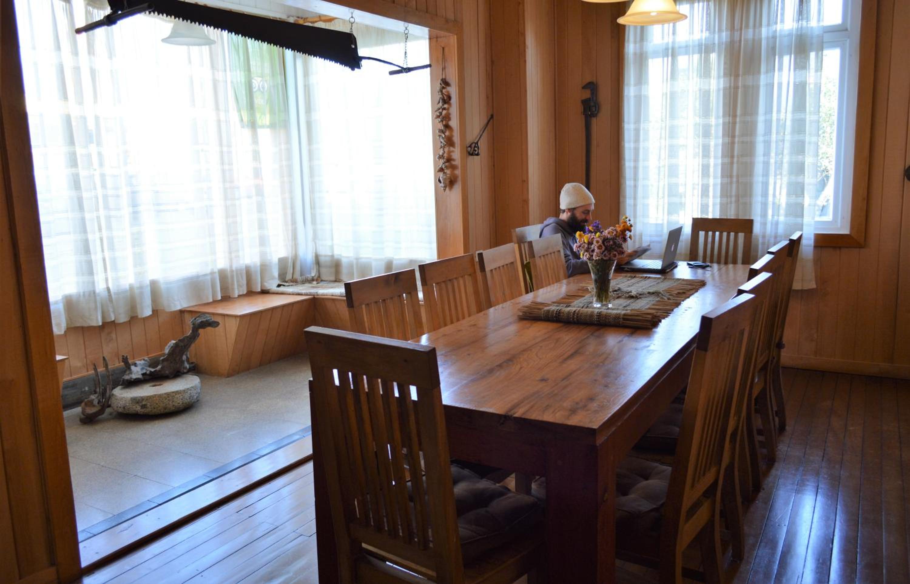 13 Lunas Hostel