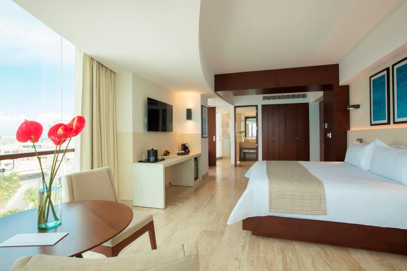 Krystal Grand Cancun All Inclusive