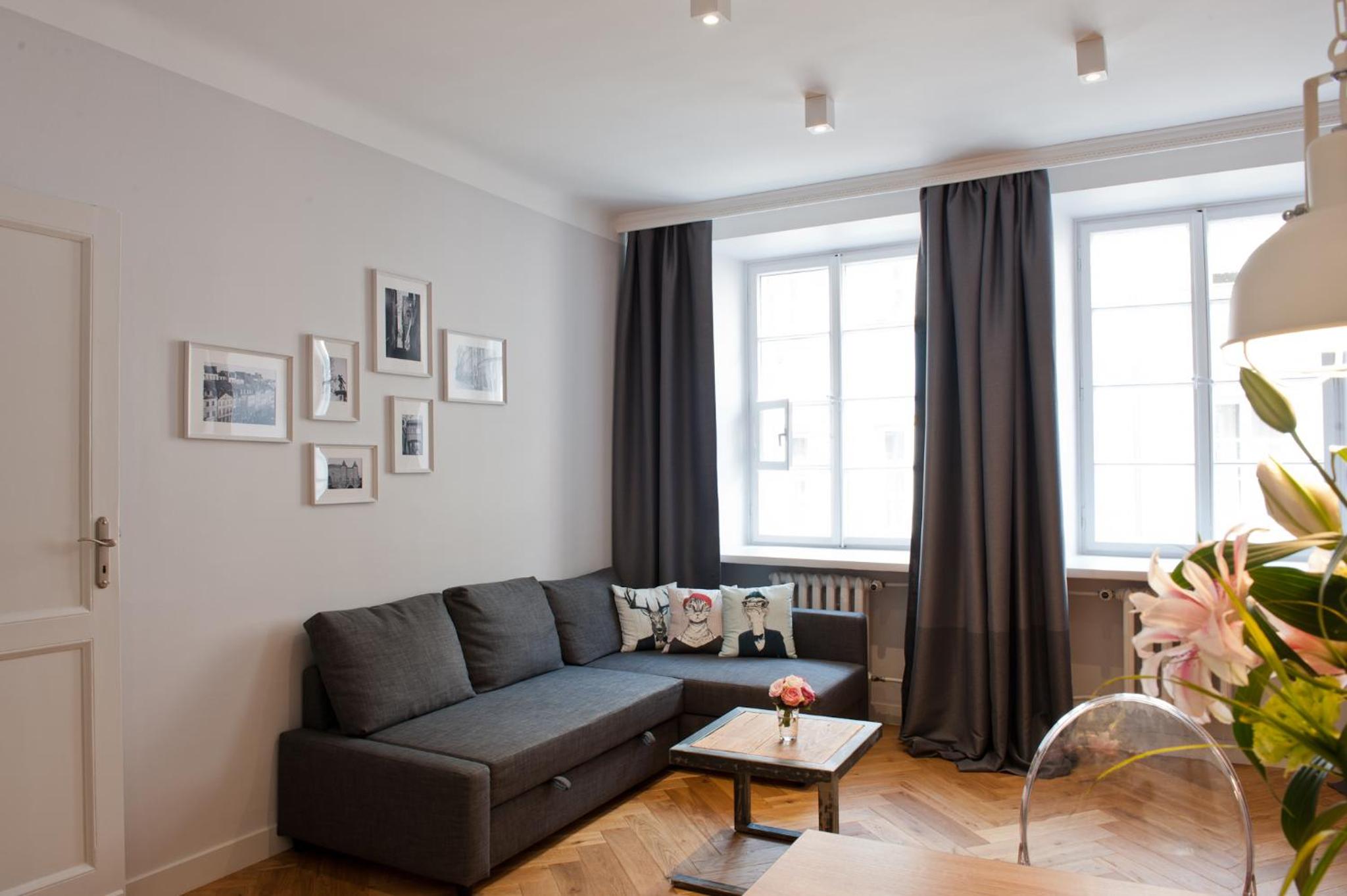 Red Brick Old Town Apartment view 4