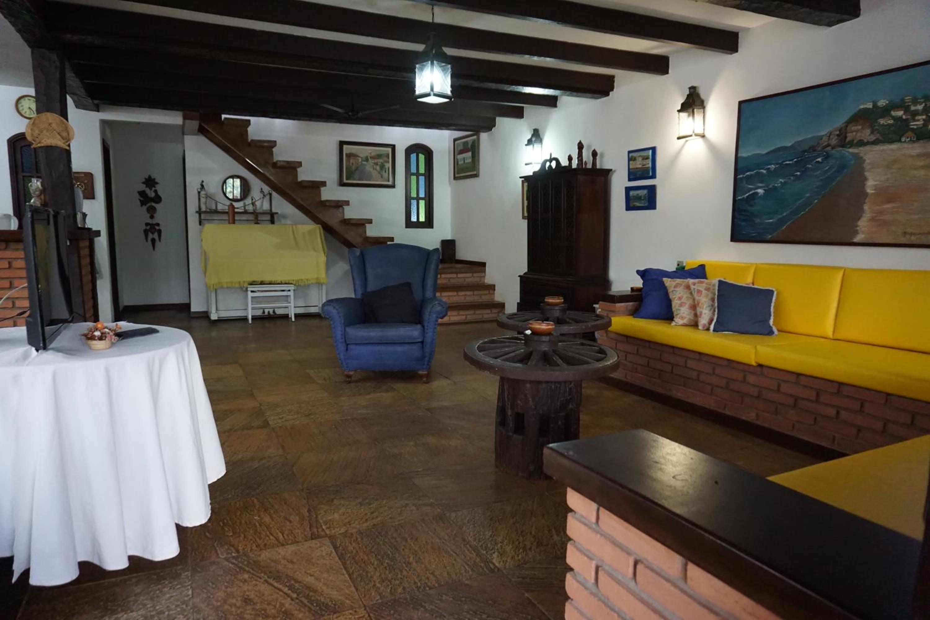Bela casa de 4 suítes em Geribá