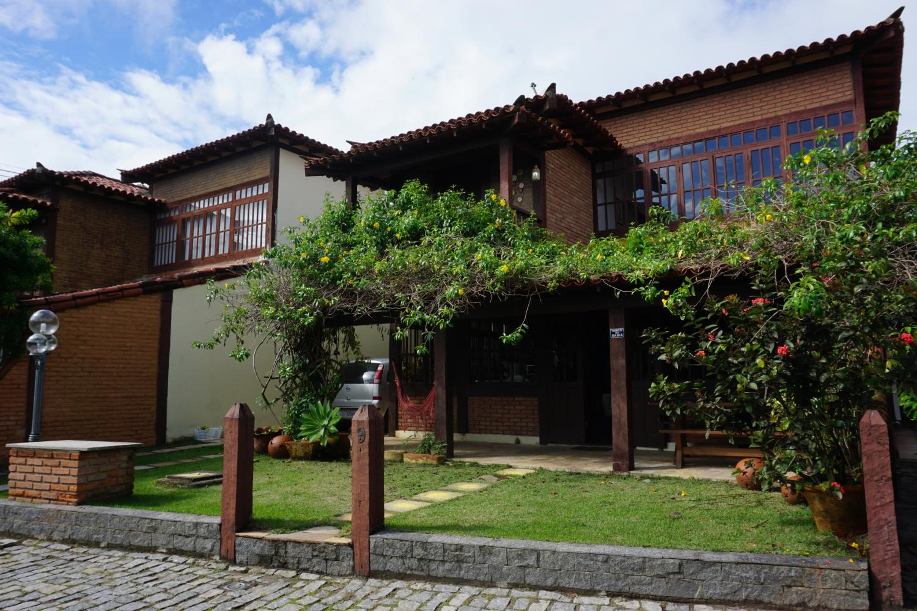 Bela casa de 4 suítes em Geribá