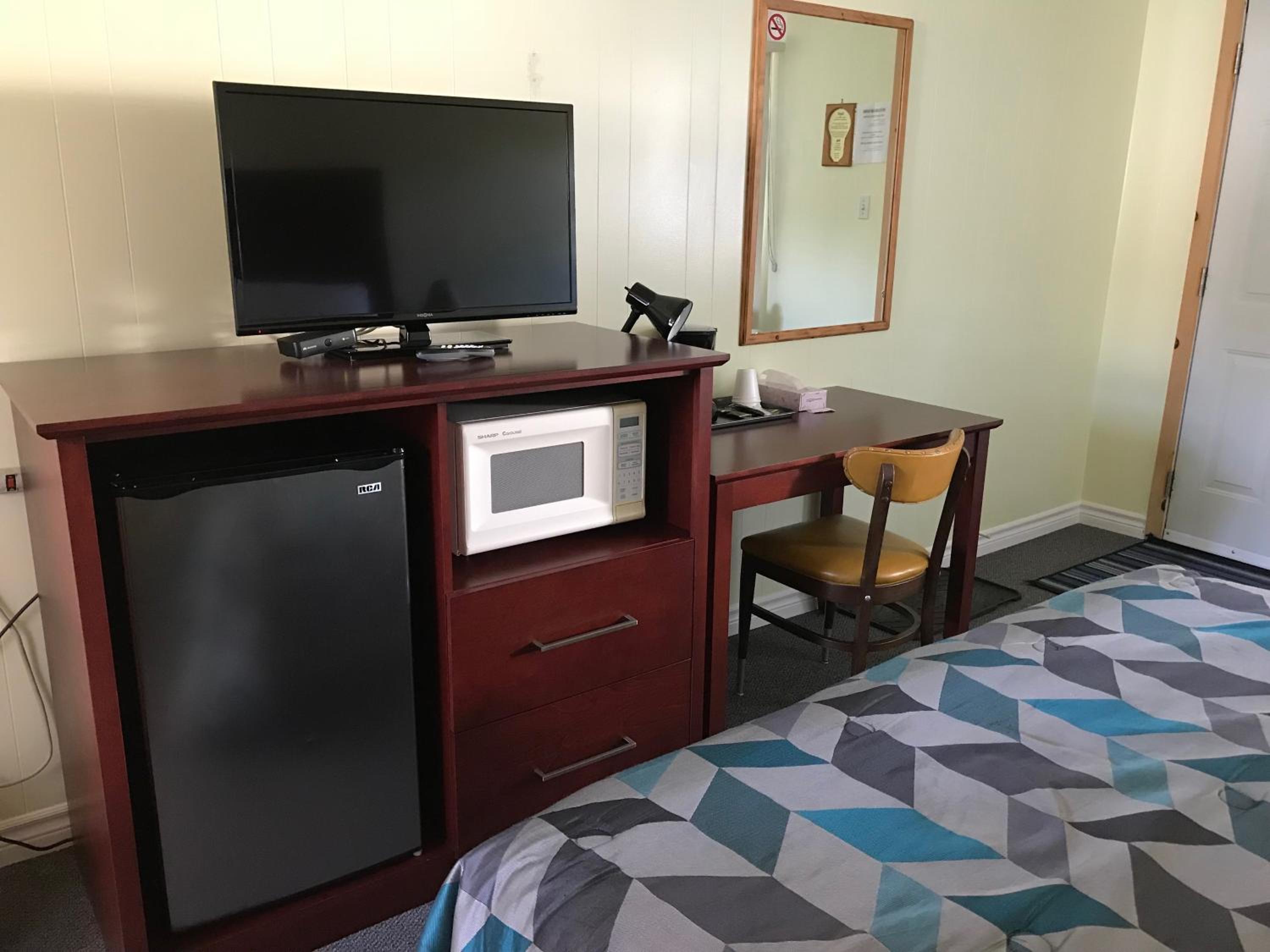 Deep River Motel