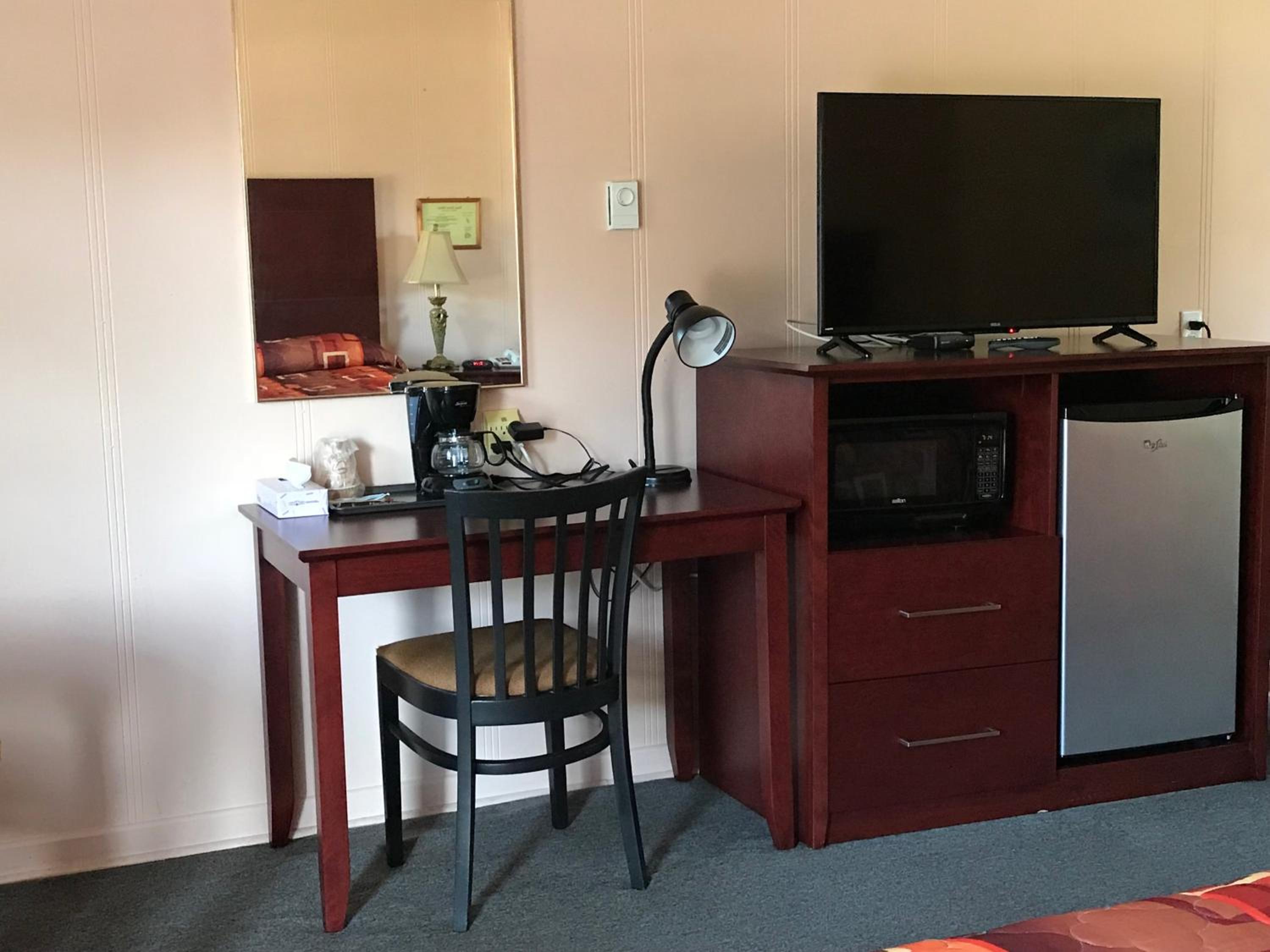 Deep River Motel
