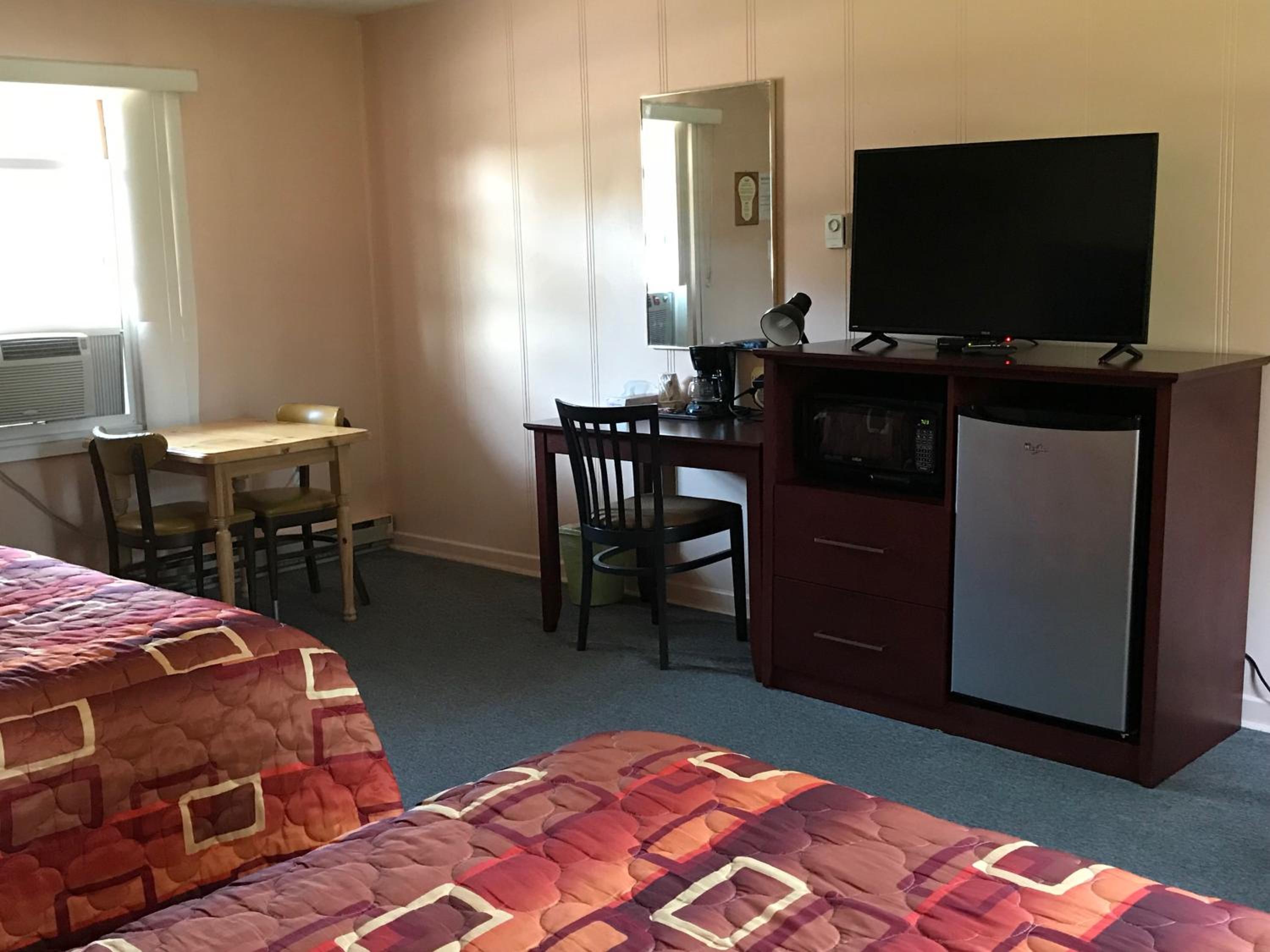 Deep River Motel