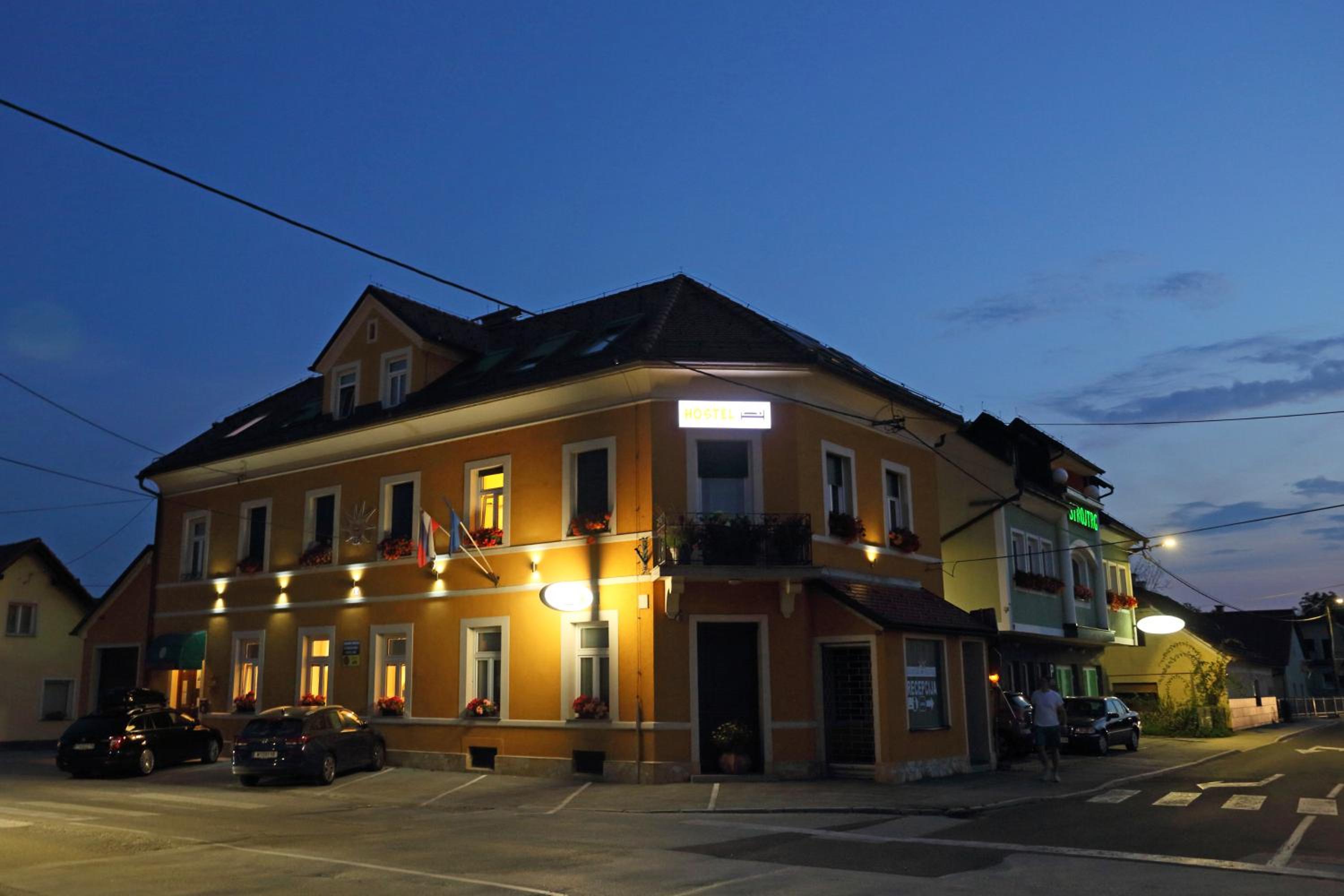 Photo 47